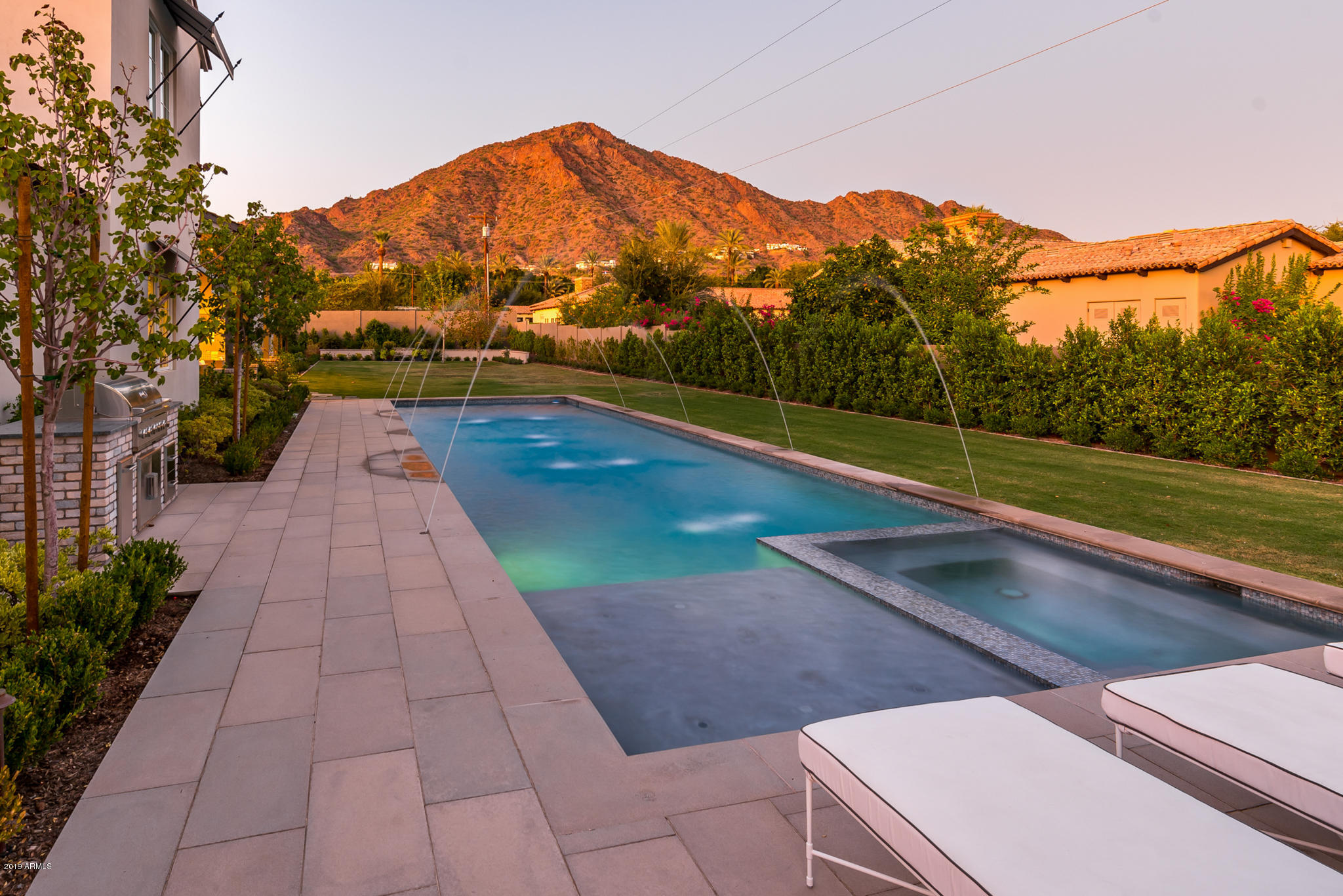 ROYAL PALM CIRCLE - Residential