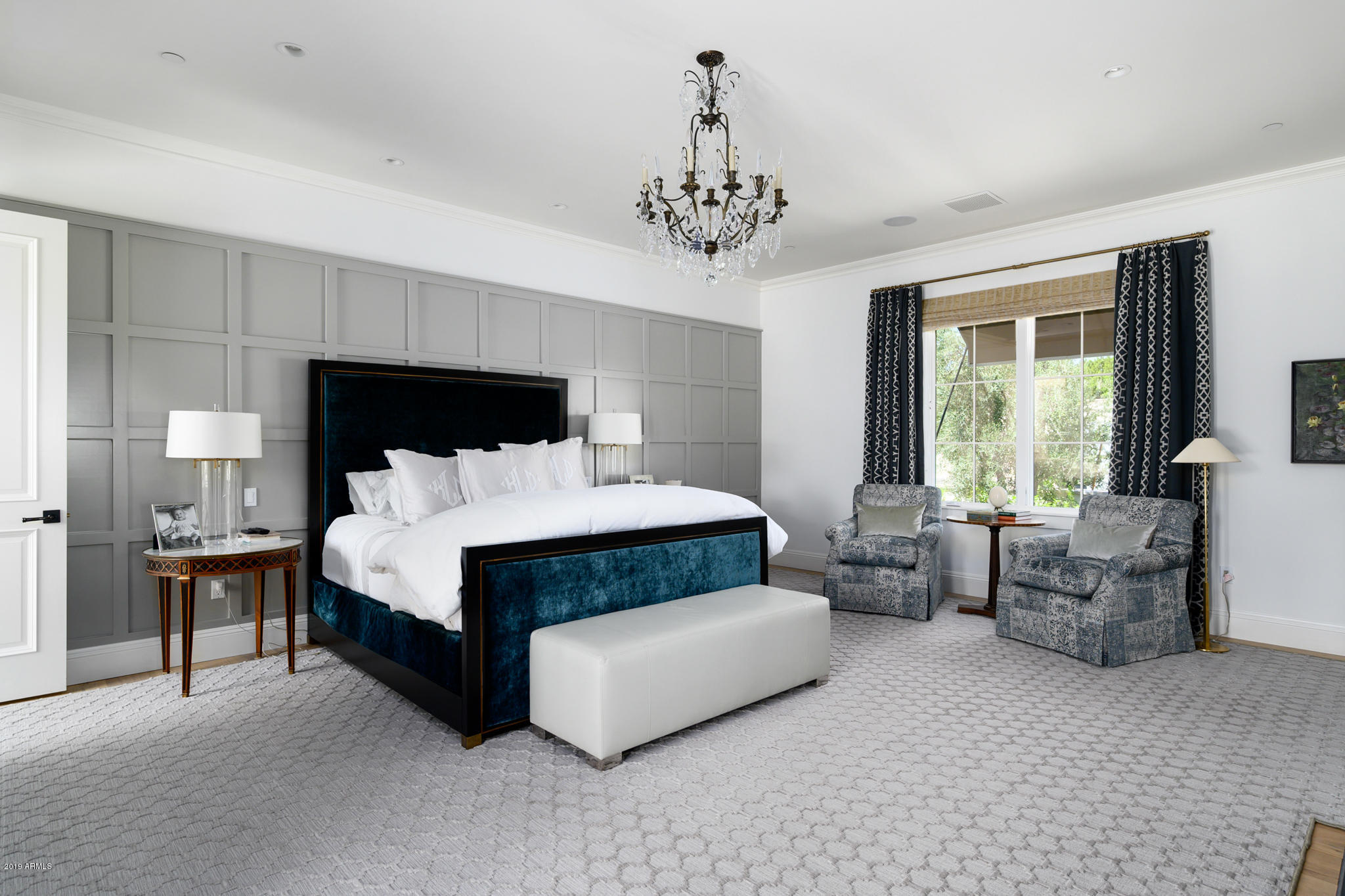 ROYAL PALM CIRCLE - Residential