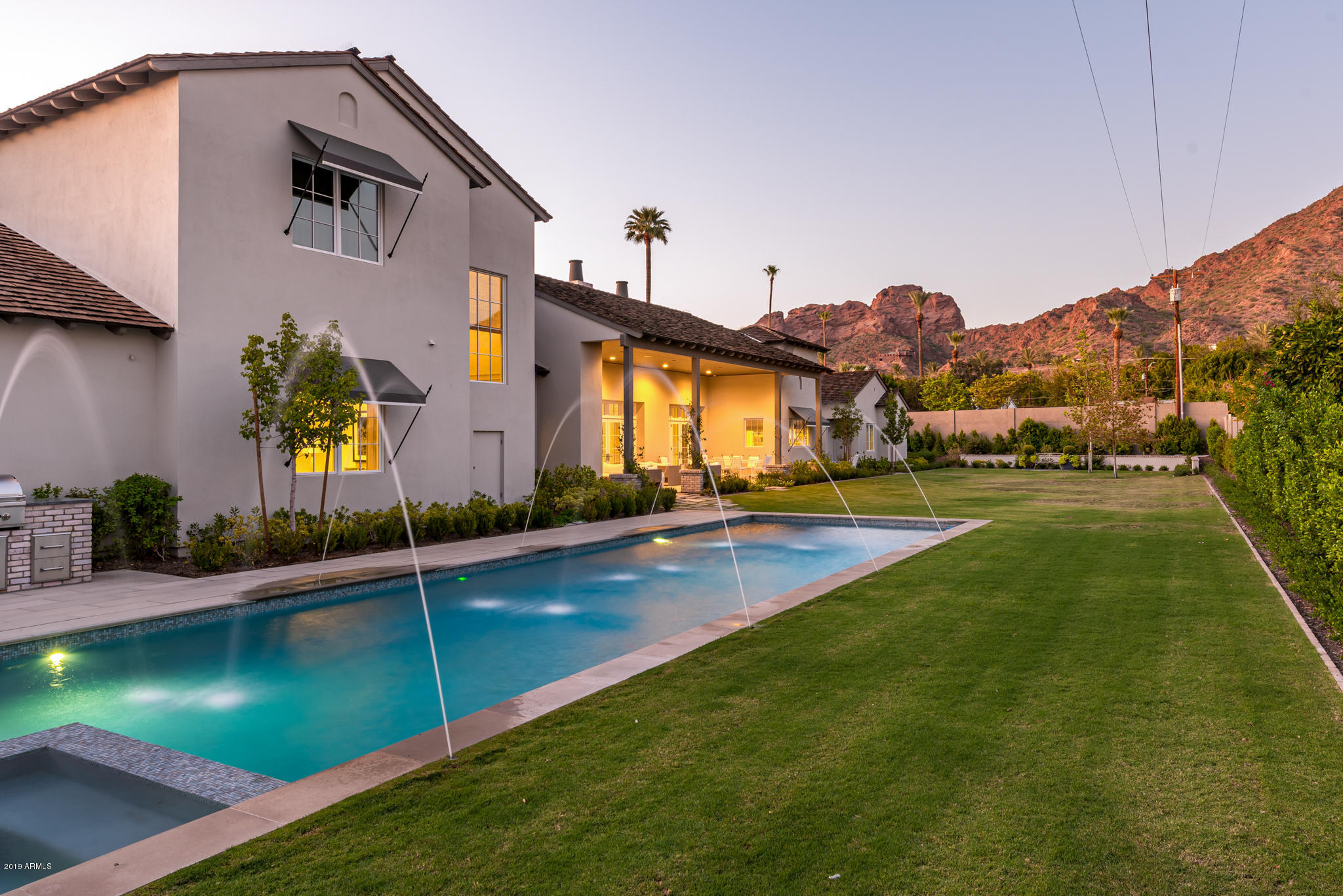 ROYAL PALM CIRCLE - Residential