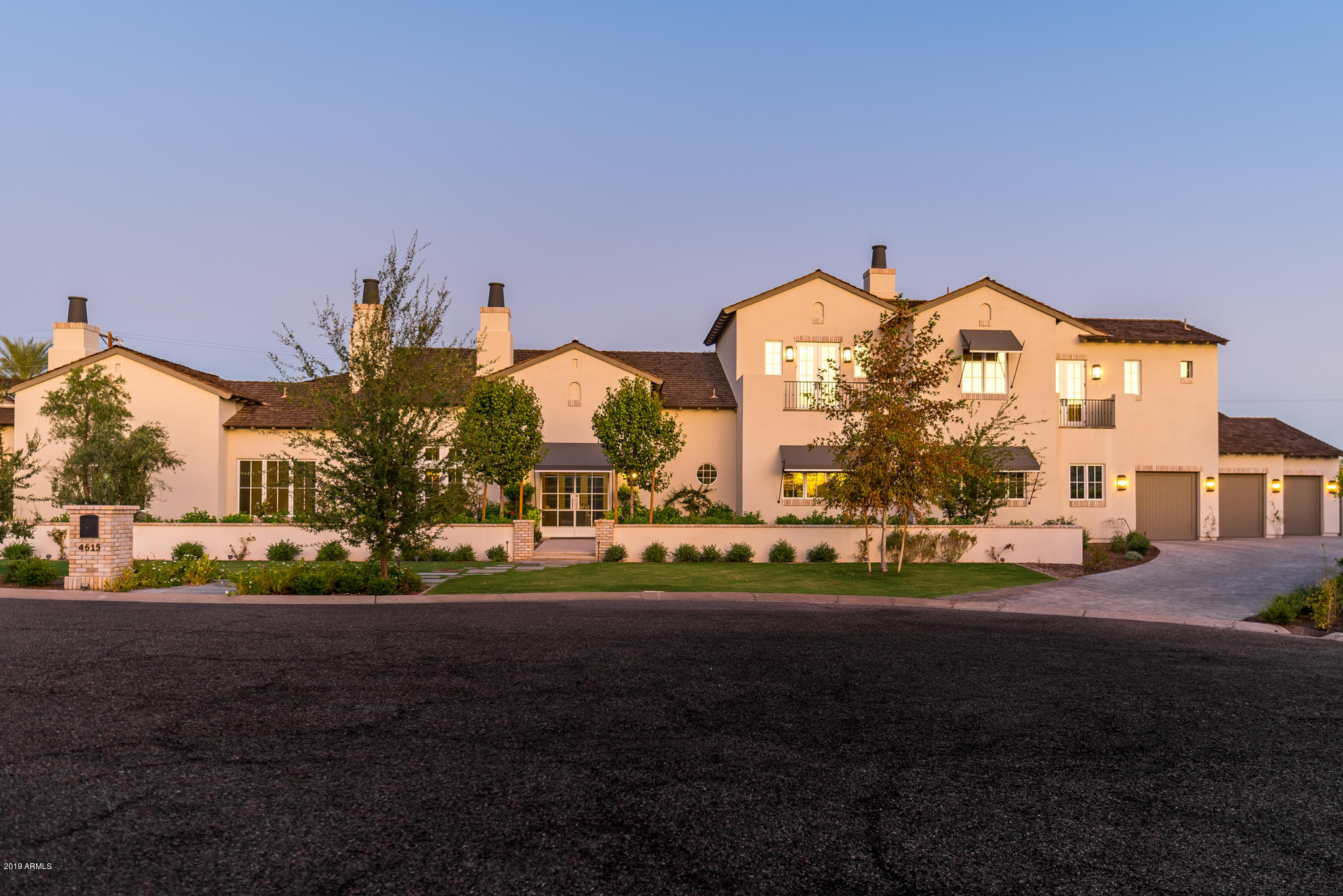 ROYAL PALM CIRCLE - Residential