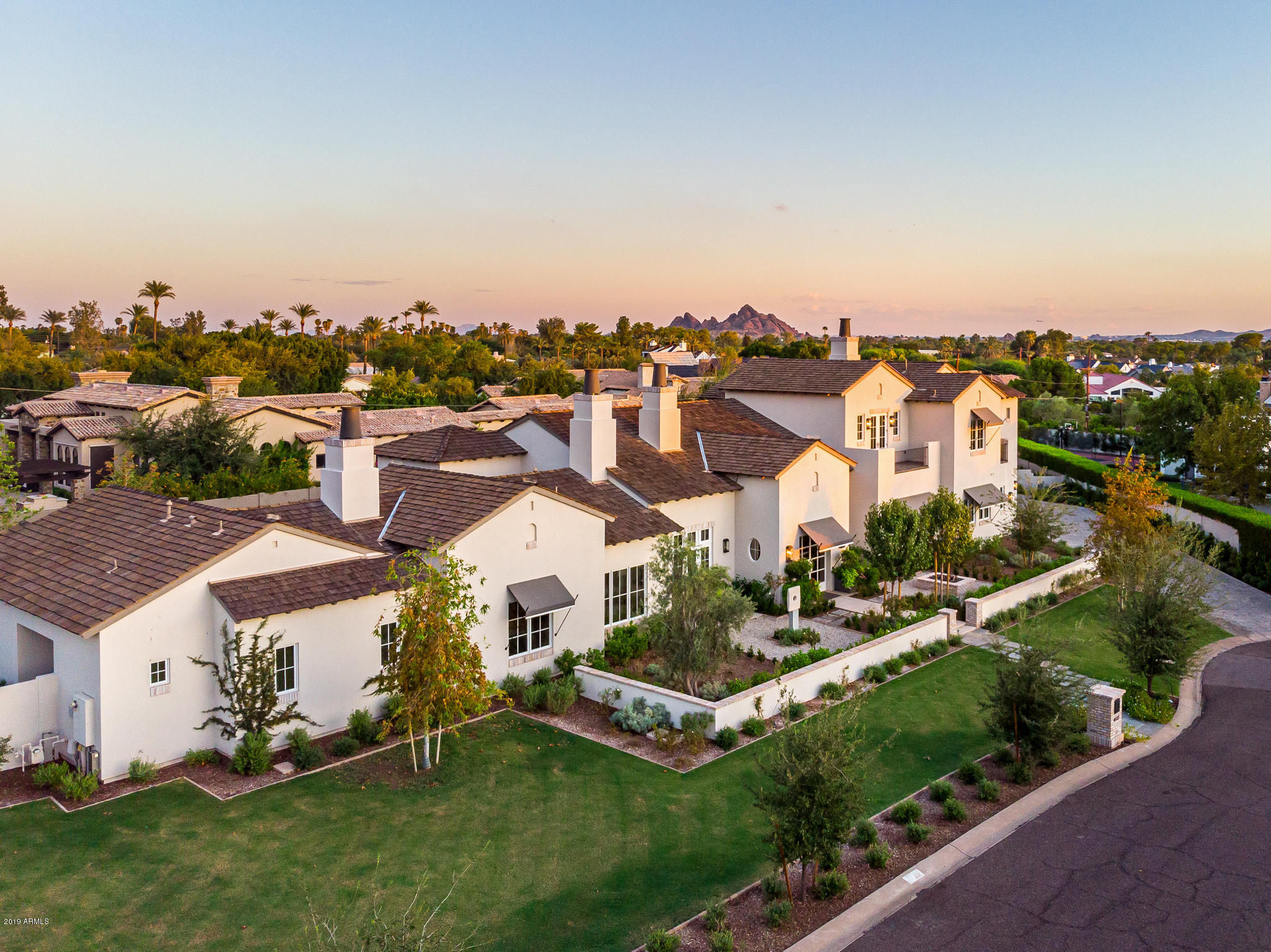 ROYAL PALM CIRCLE - Residential