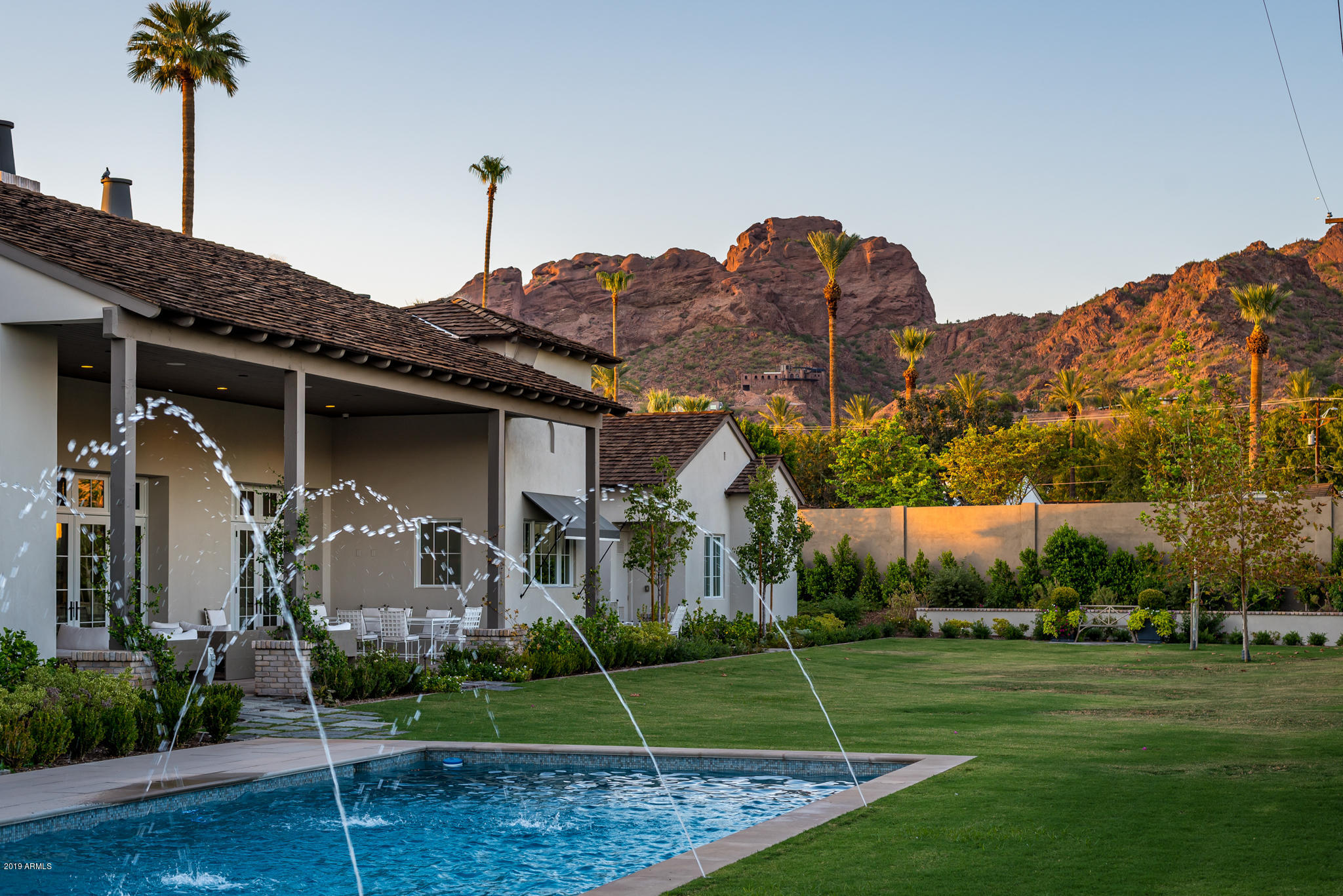 ROYAL PALM CIRCLE - Residential