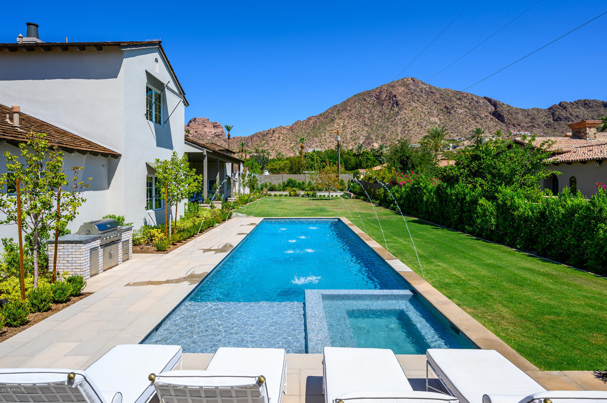 ROYAL PALM CIRCLE - Residential