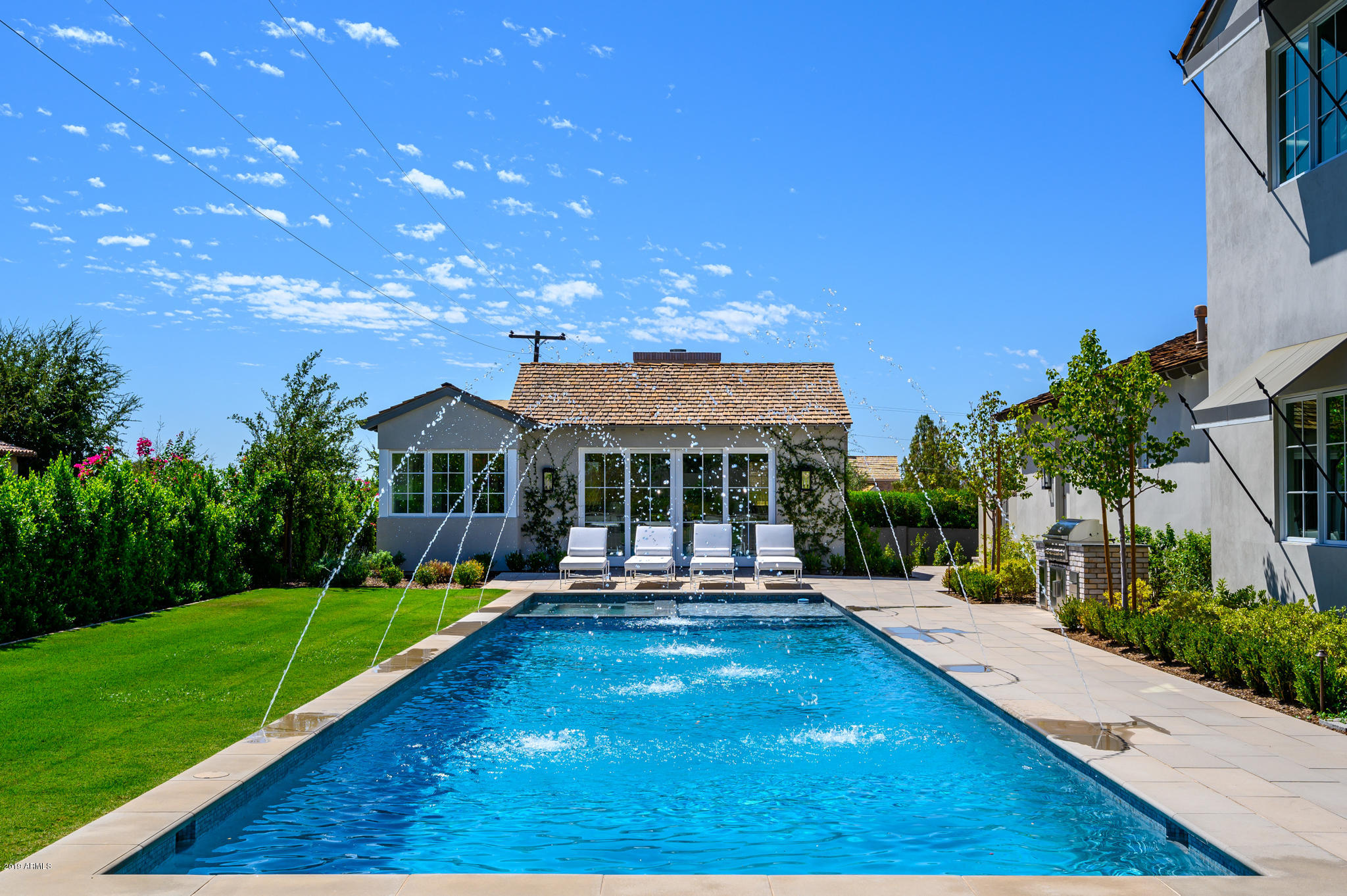 ROYAL PALM CIRCLE - Residential