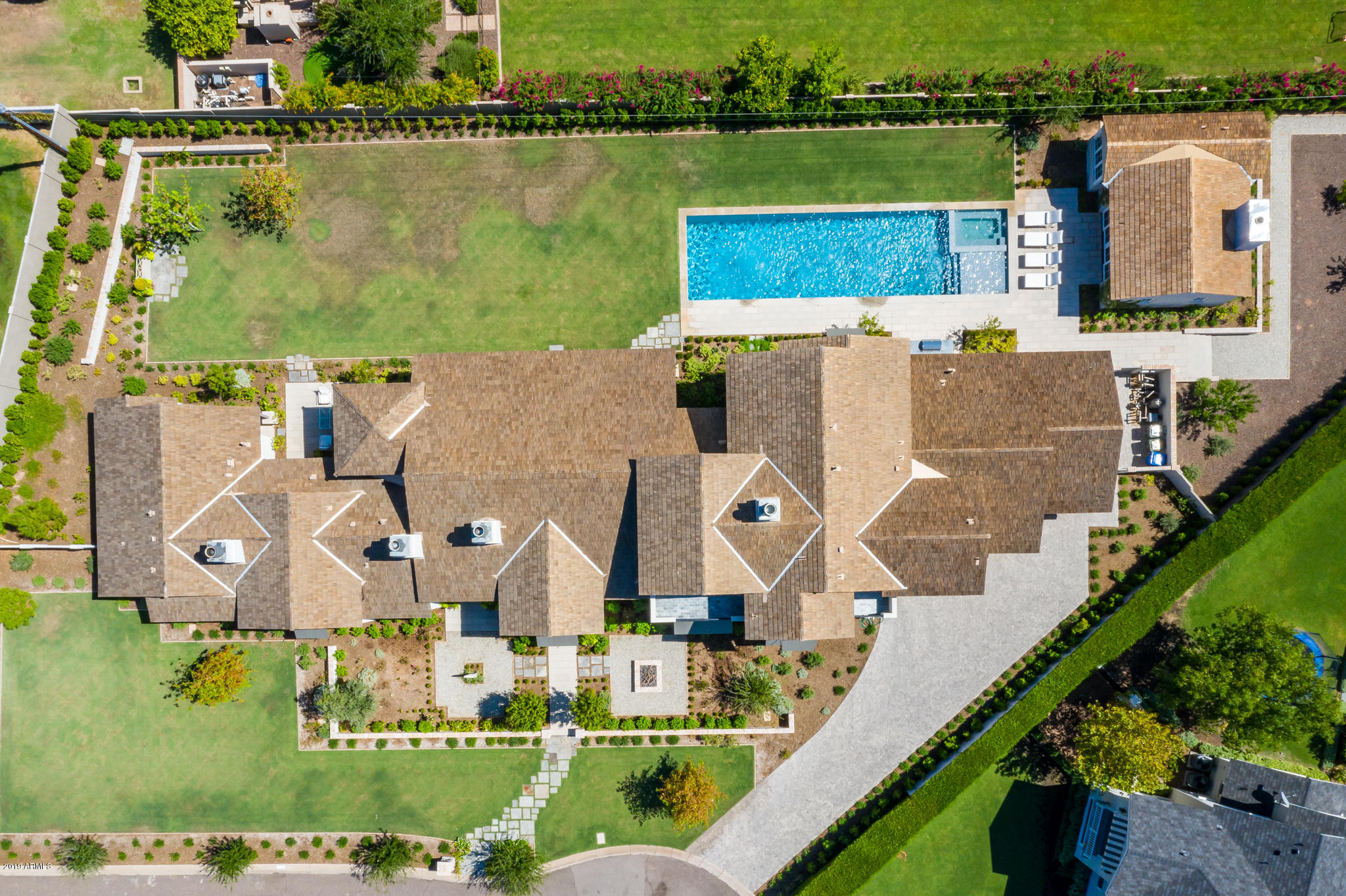 ROYAL PALM CIRCLE - Residential