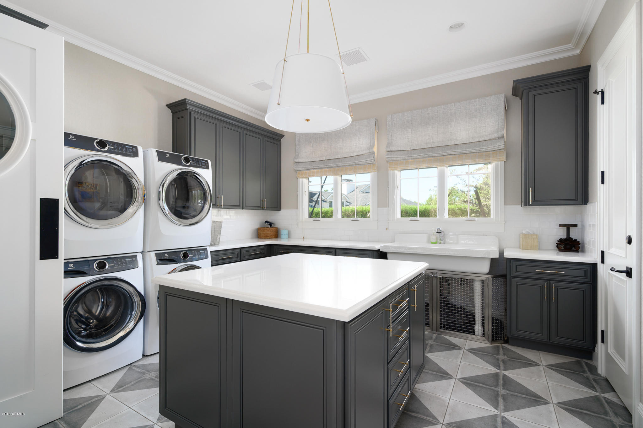 ROYAL PALM CIRCLE - Residential