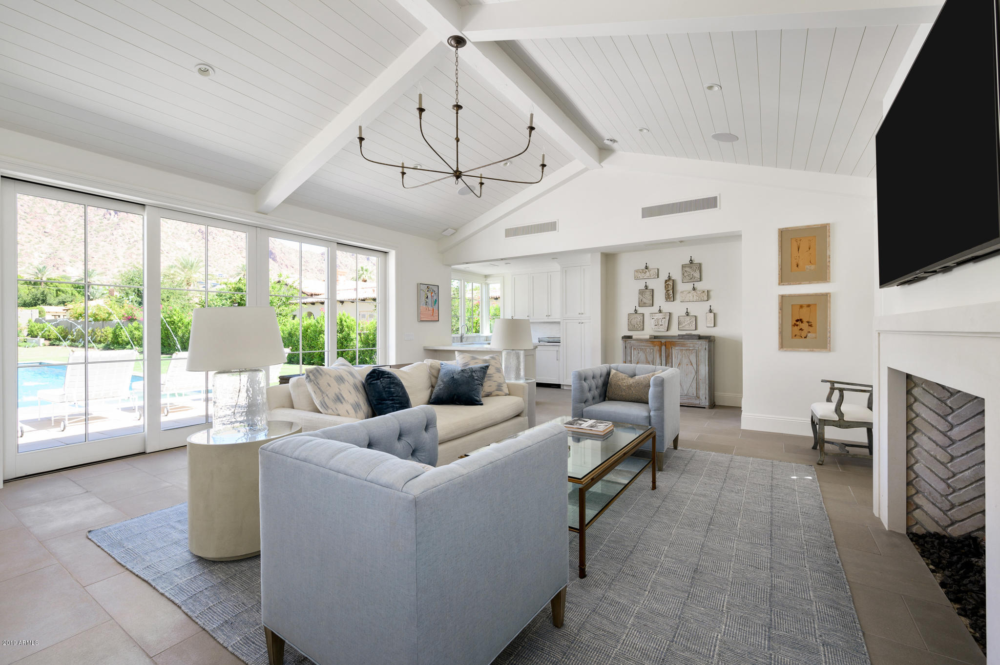 ROYAL PALM CIRCLE - Residential