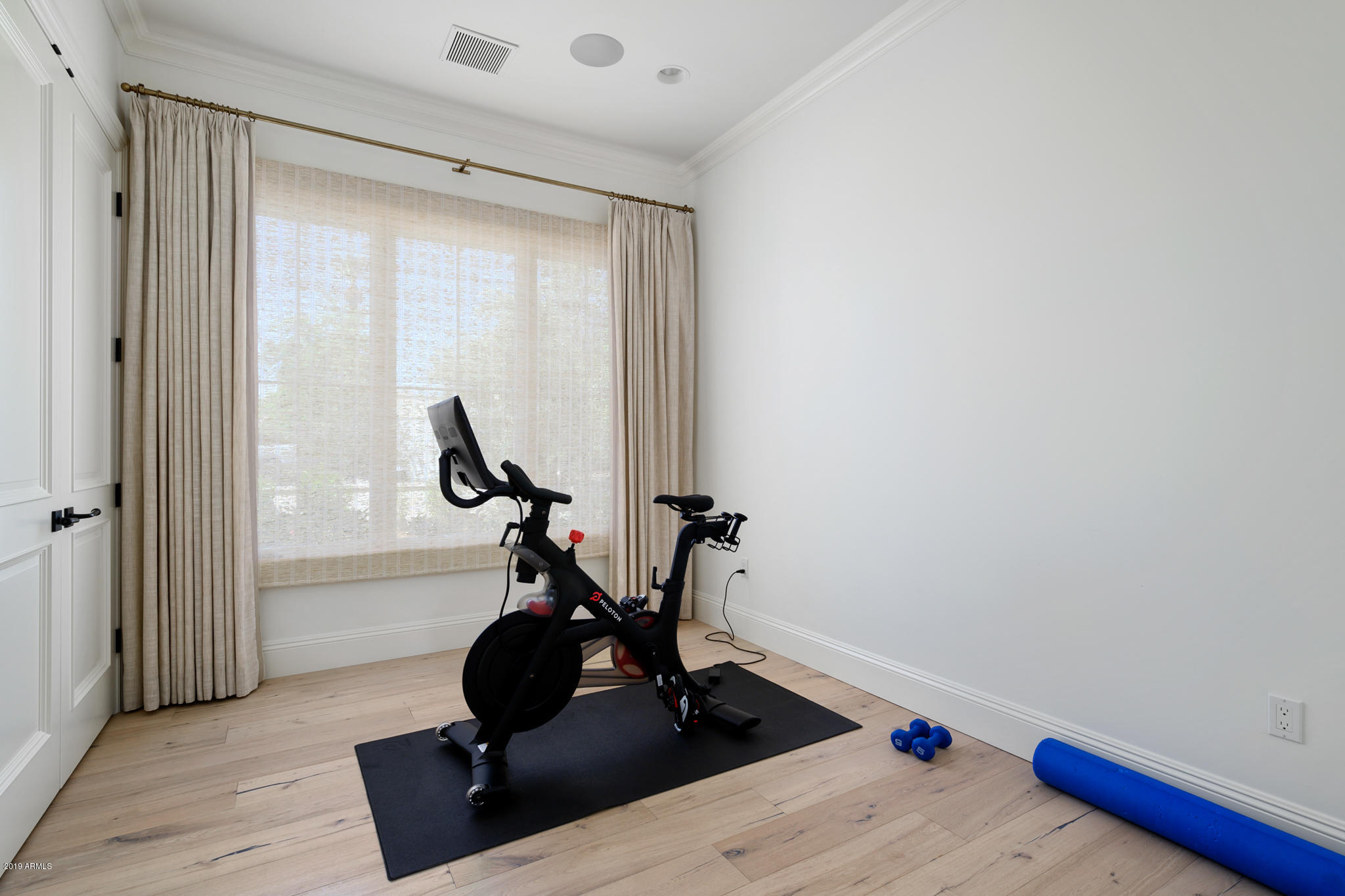 ROYAL PALM CIRCLE - Residential