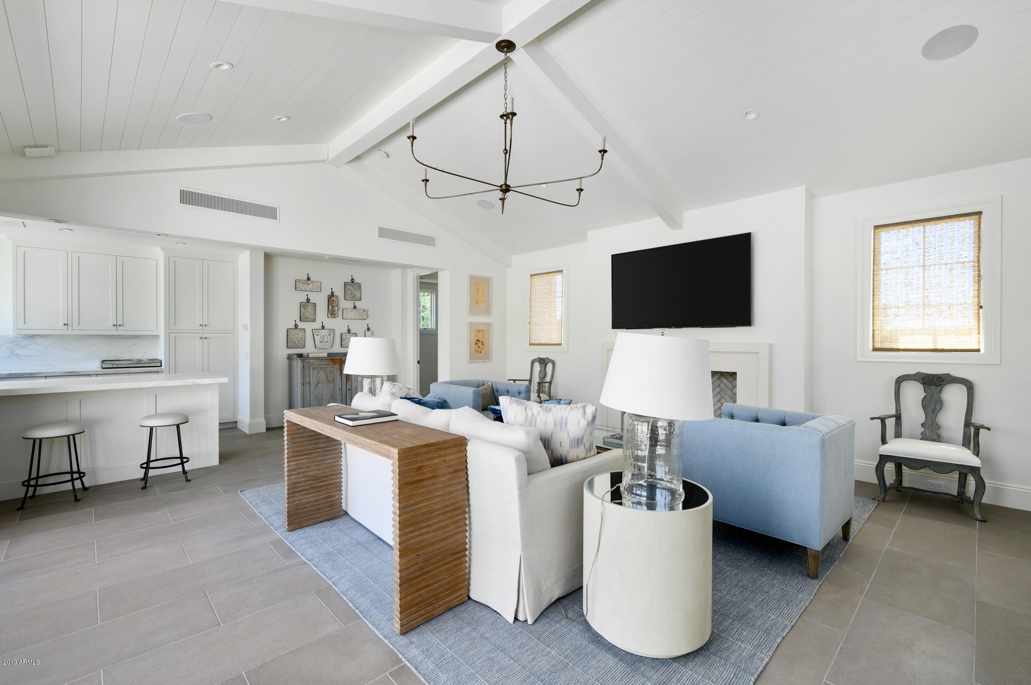 ROYAL PALM CIRCLE - Residential