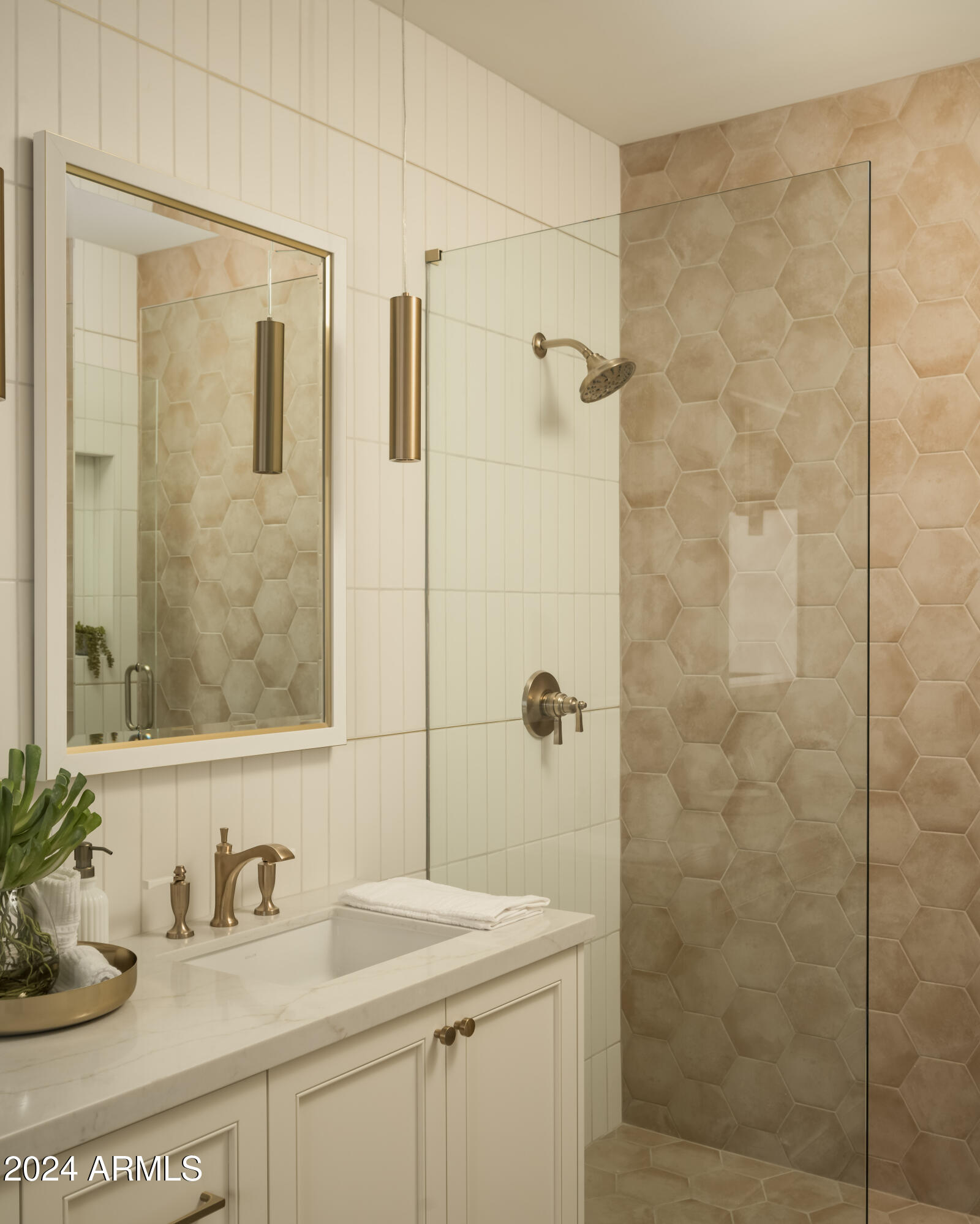 GROVE PARK ESTATES PLAT B - Residential