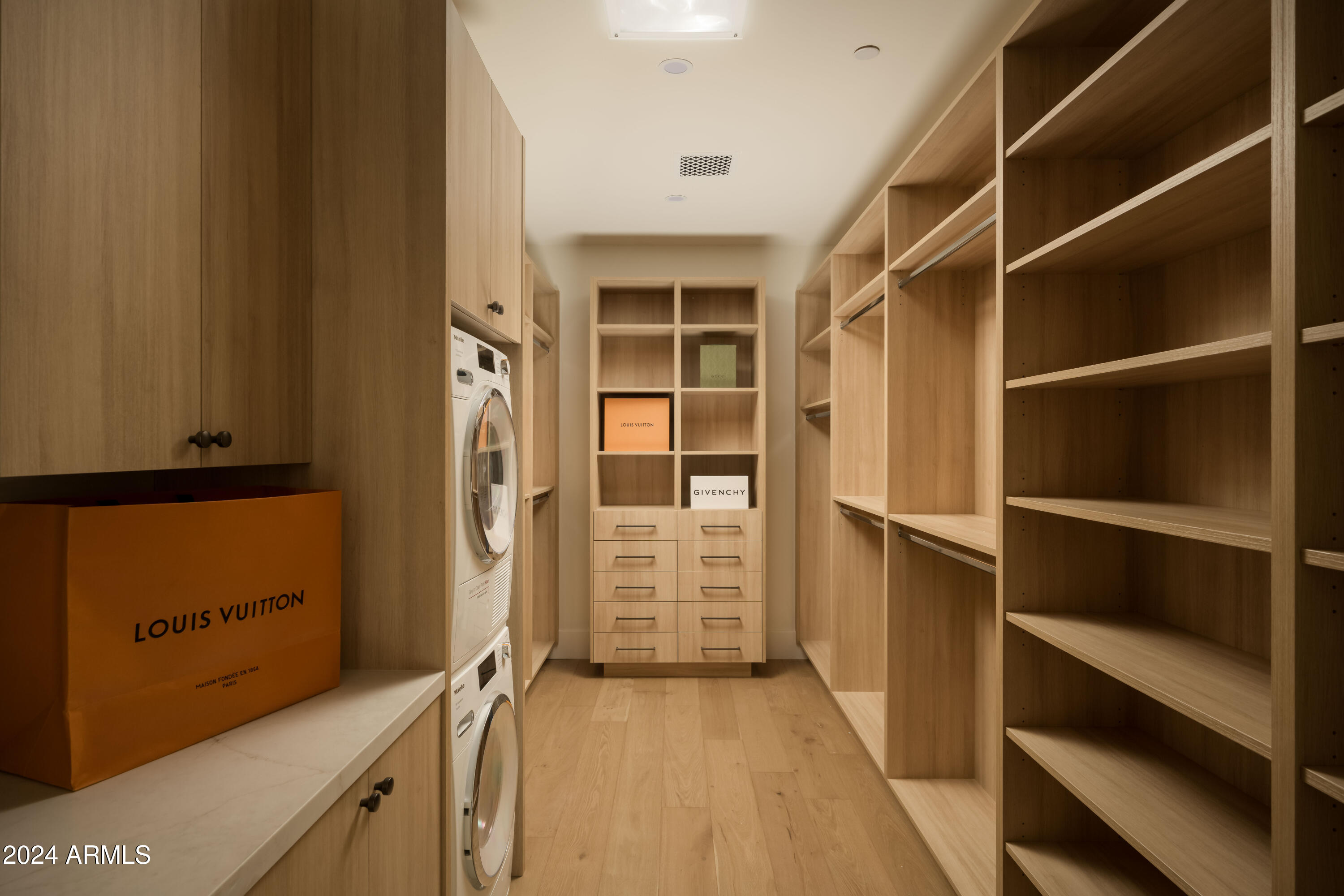 GROVE PARK ESTATES PLAT B - Residential