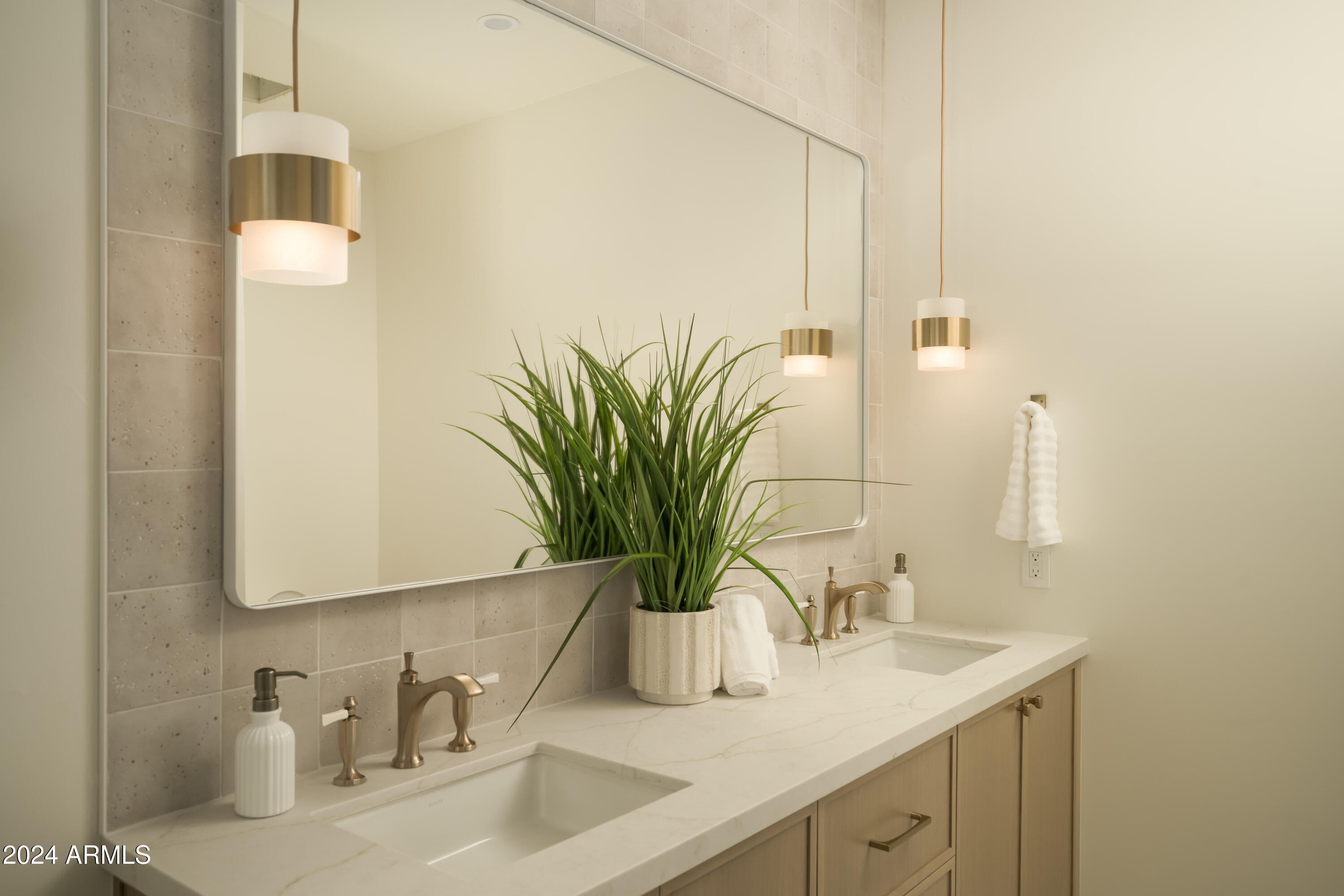 GROVE PARK ESTATES PLAT B - Residential