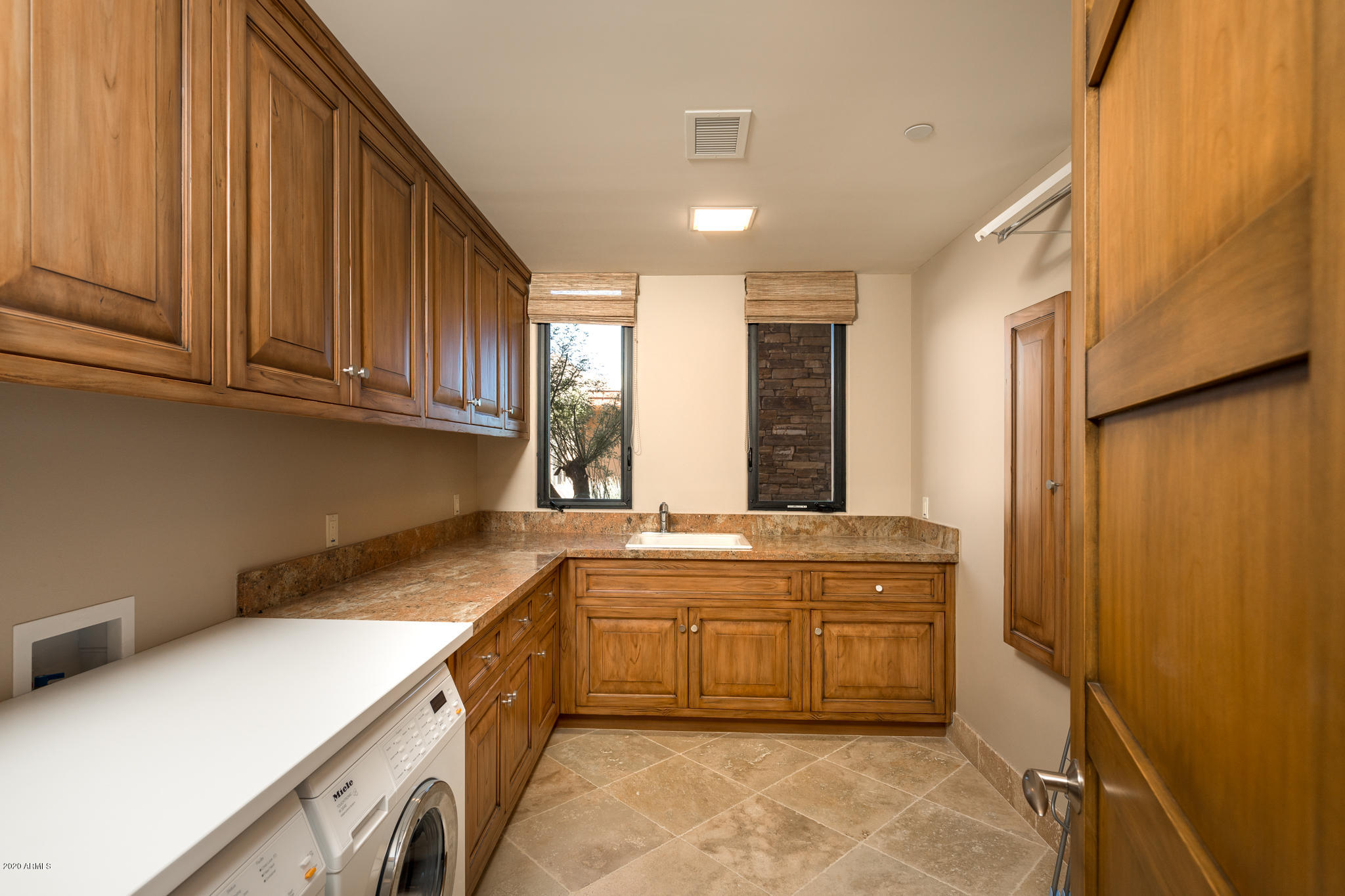 DESERT MOUNTAIN PH 3 UT 39 COCHISE/GERONIMO VILLAG - Residential