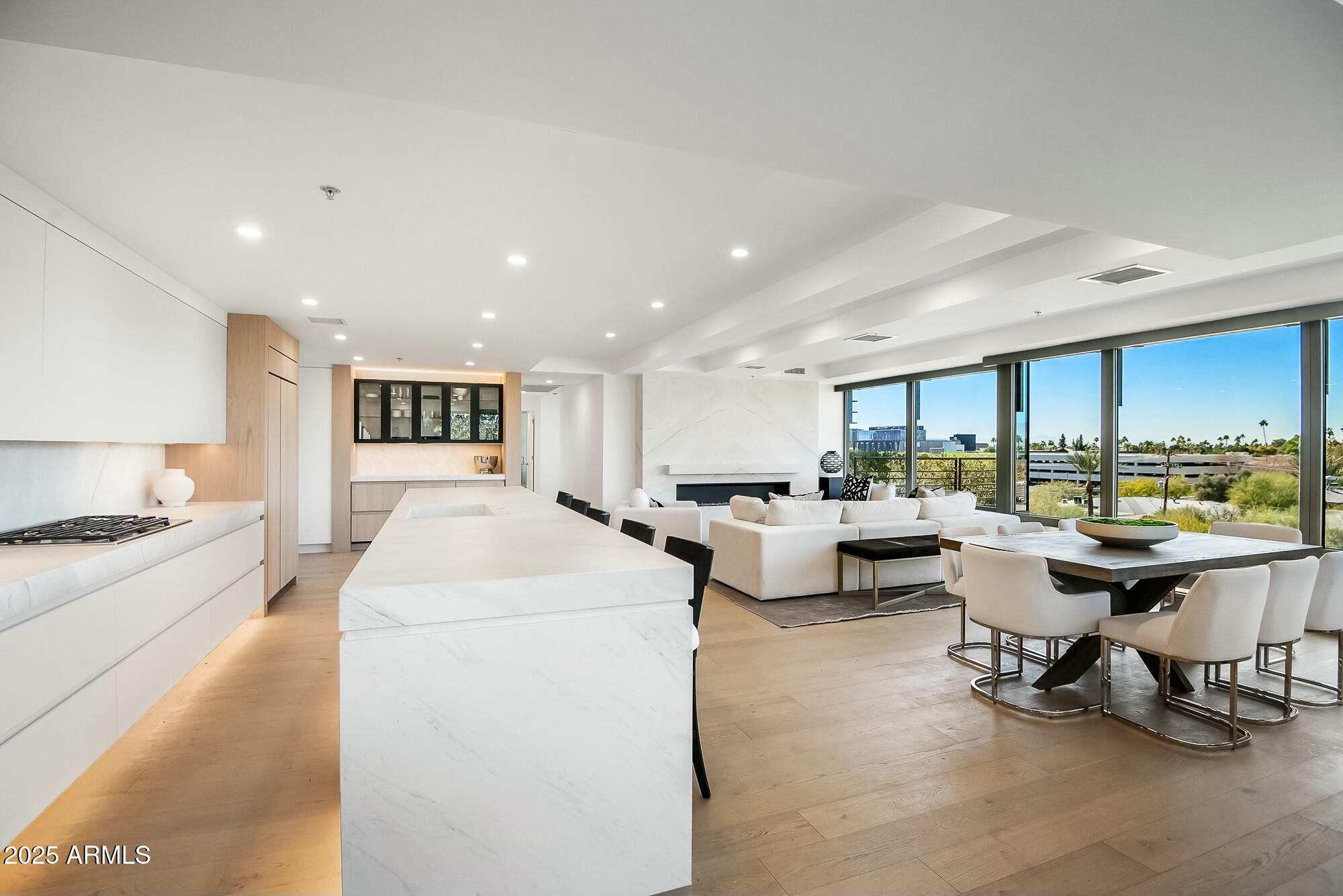 OPTIMA CAMELVIEW VILLAGE - Residential