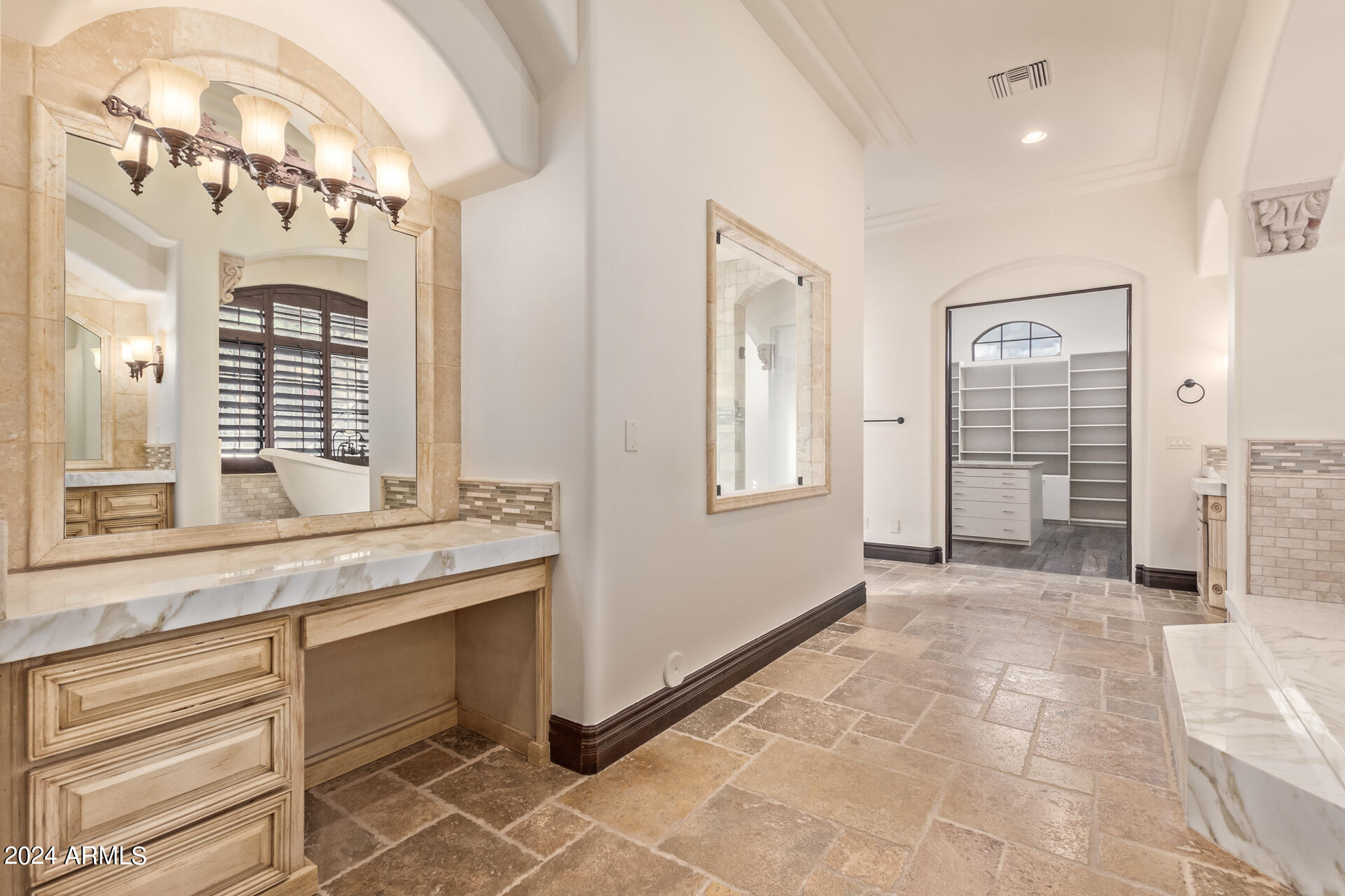 SIERRA HILLS - Residential
