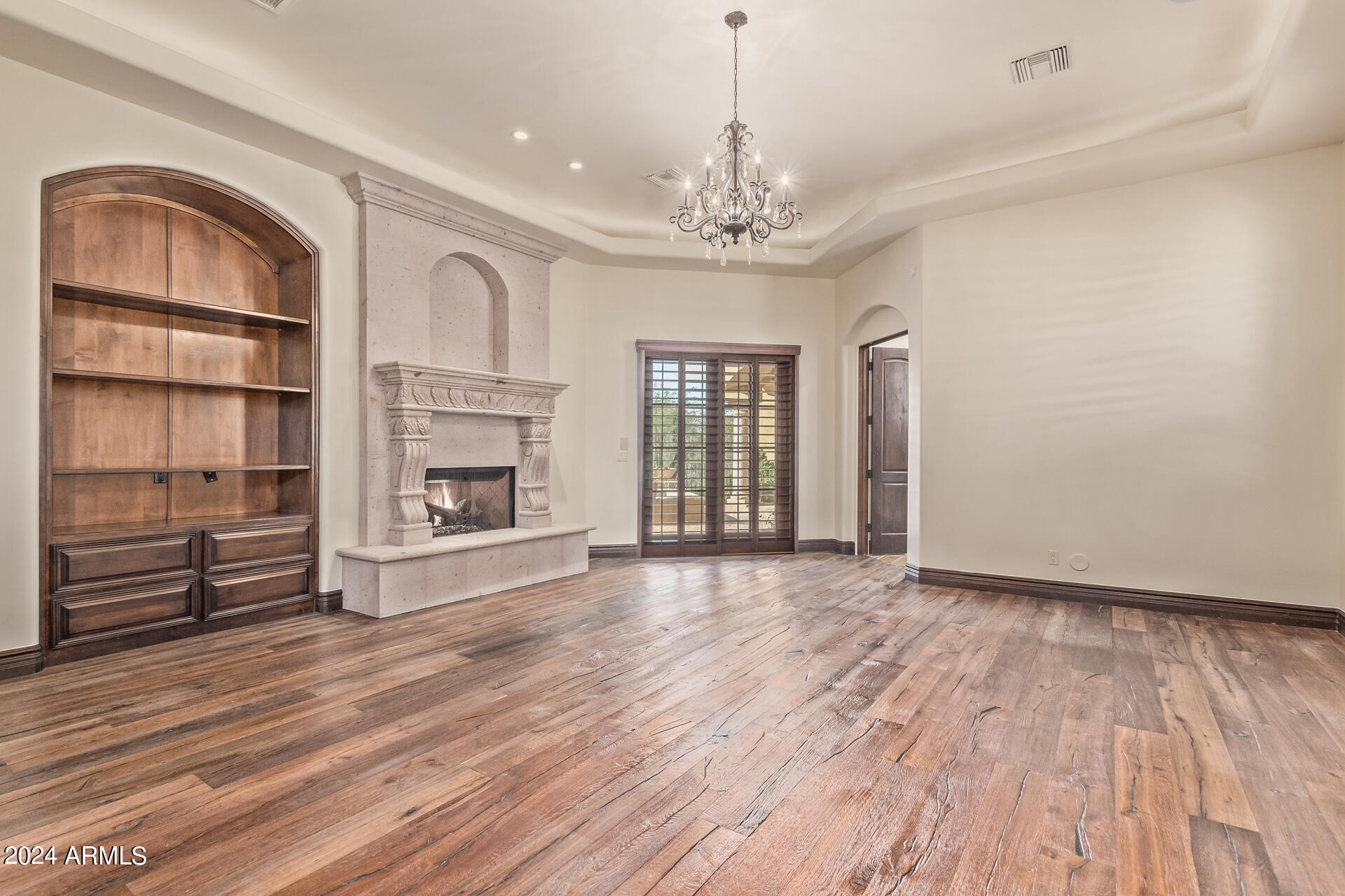 SIERRA HILLS - Residential