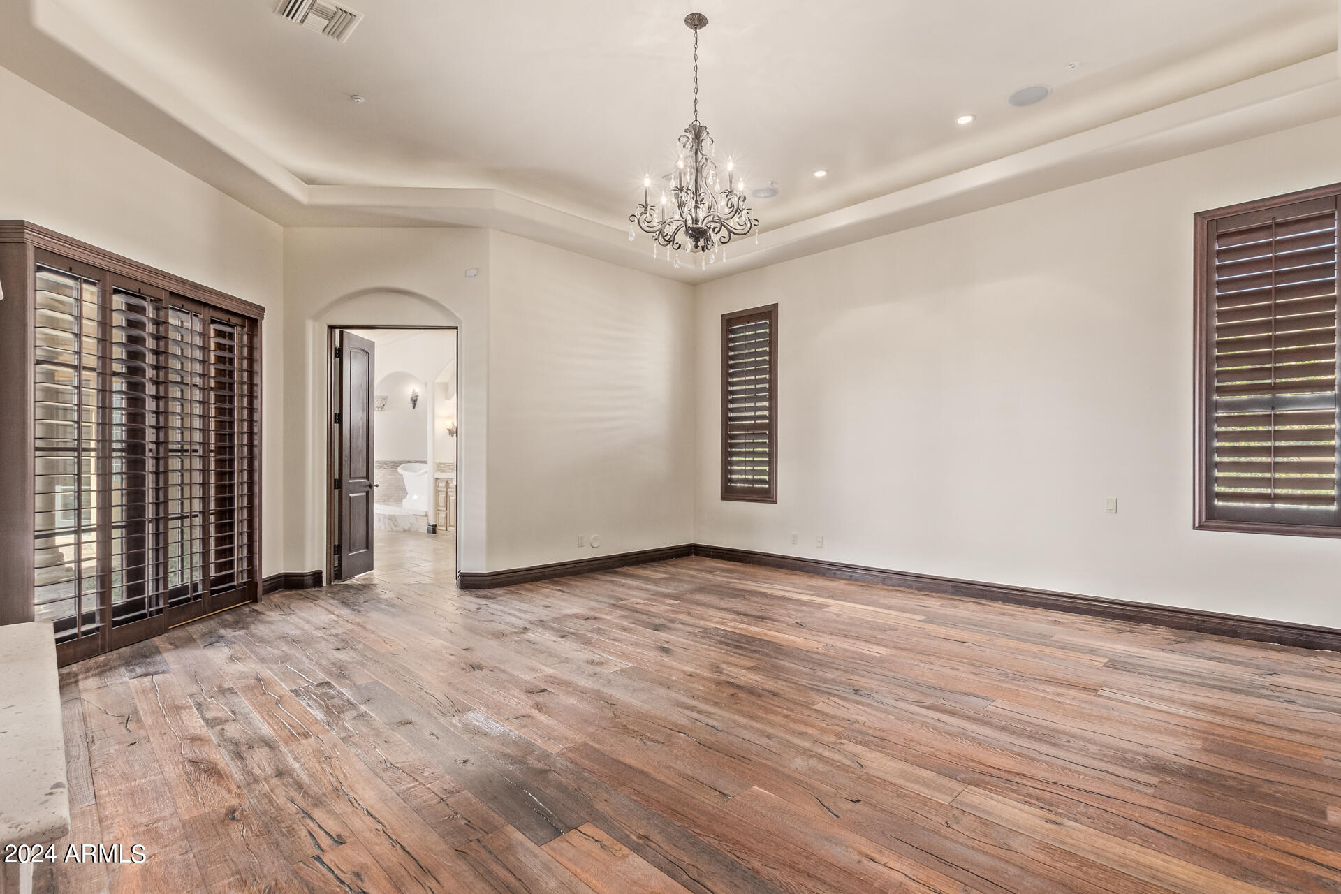 SIERRA HILLS - Residential