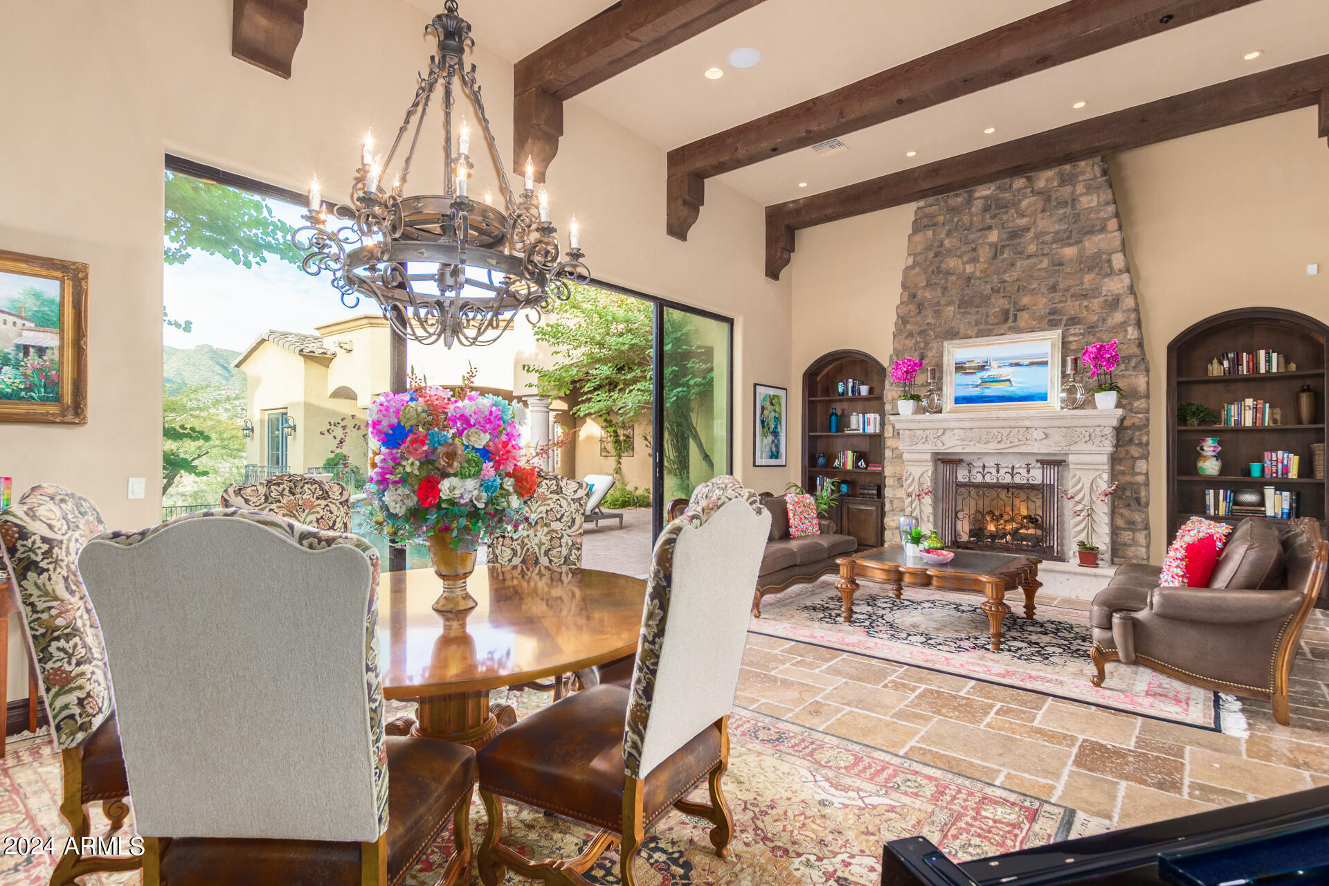 SIERRA HILLS - Residential