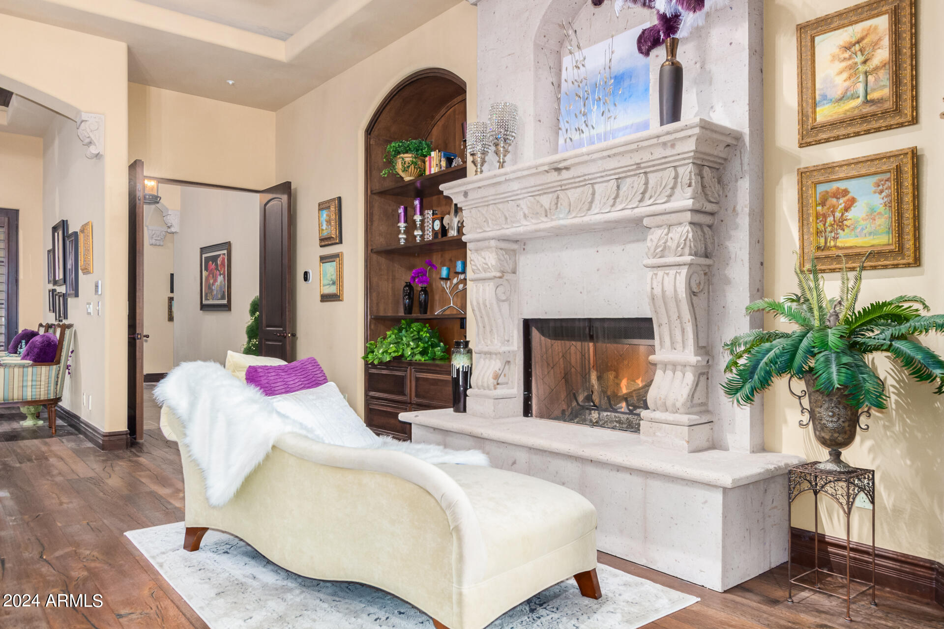 SIERRA HILLS - Residential