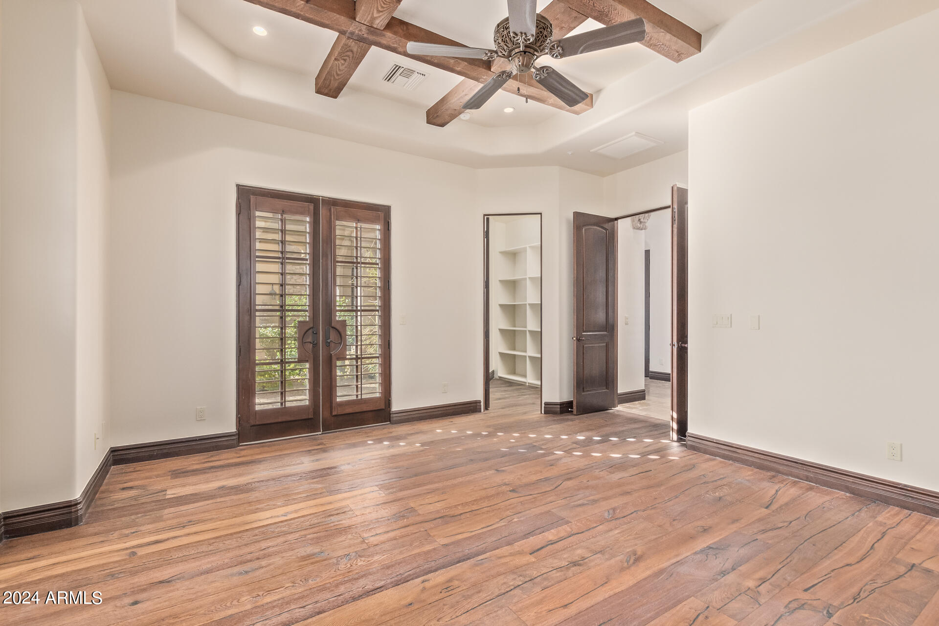 SIERRA HILLS - Residential