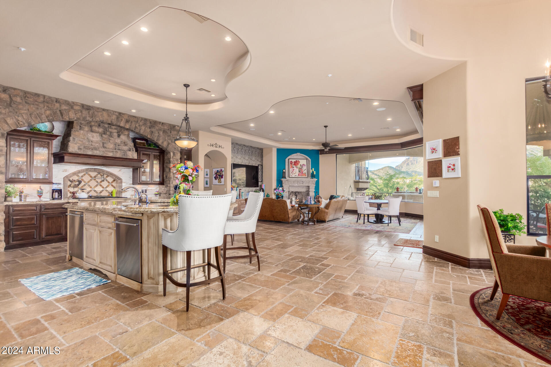 SIERRA HILLS - Residential