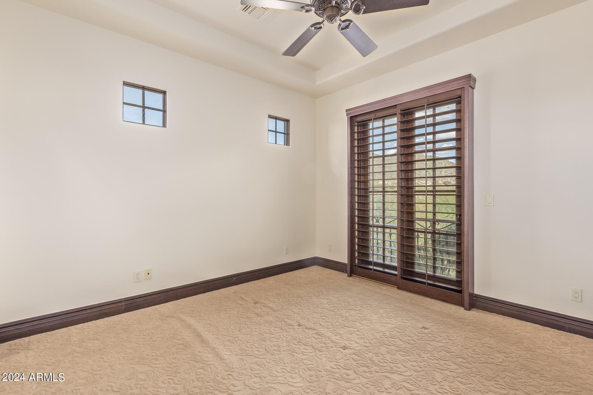 SIERRA HILLS - Residential