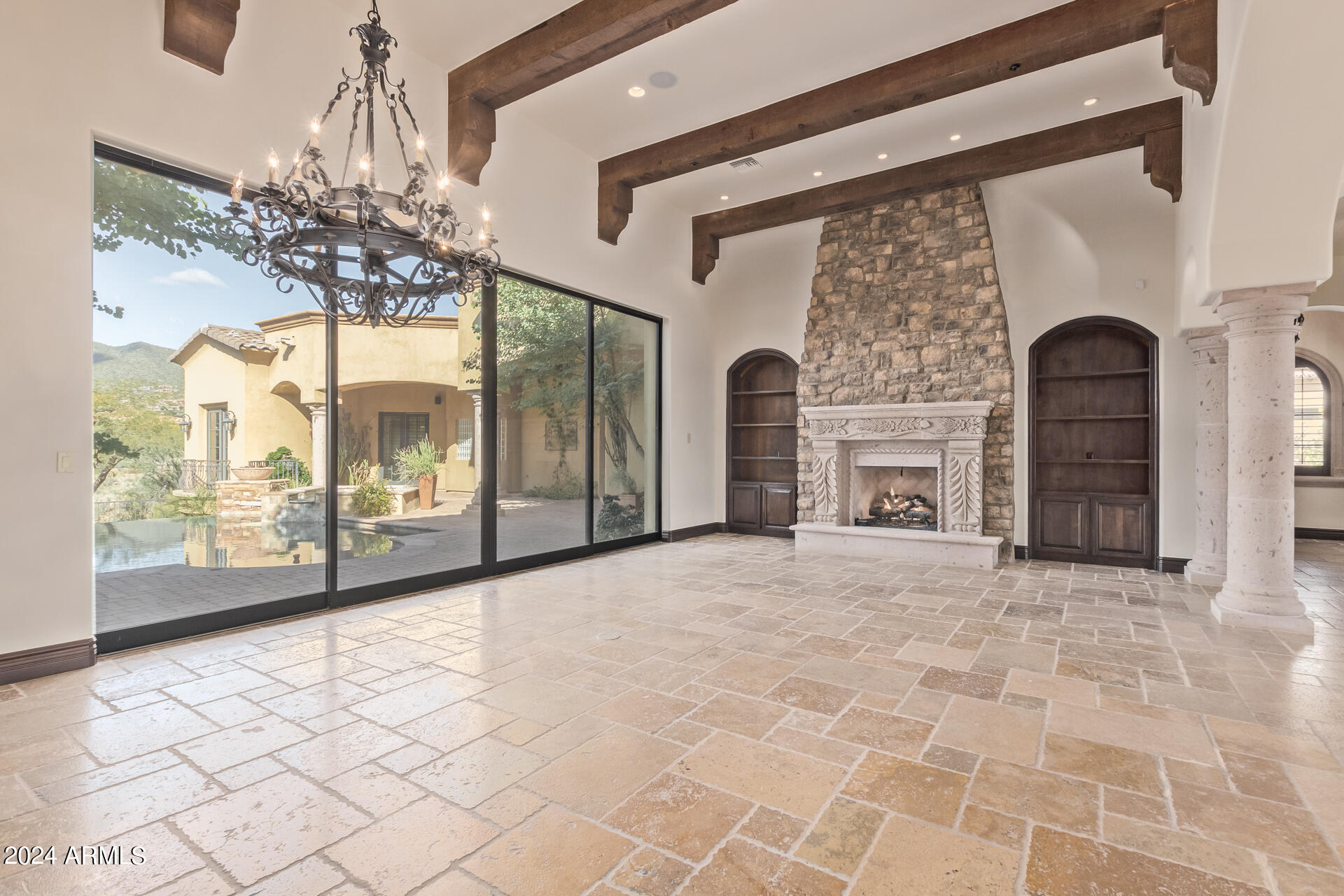 SIERRA HILLS - Residential