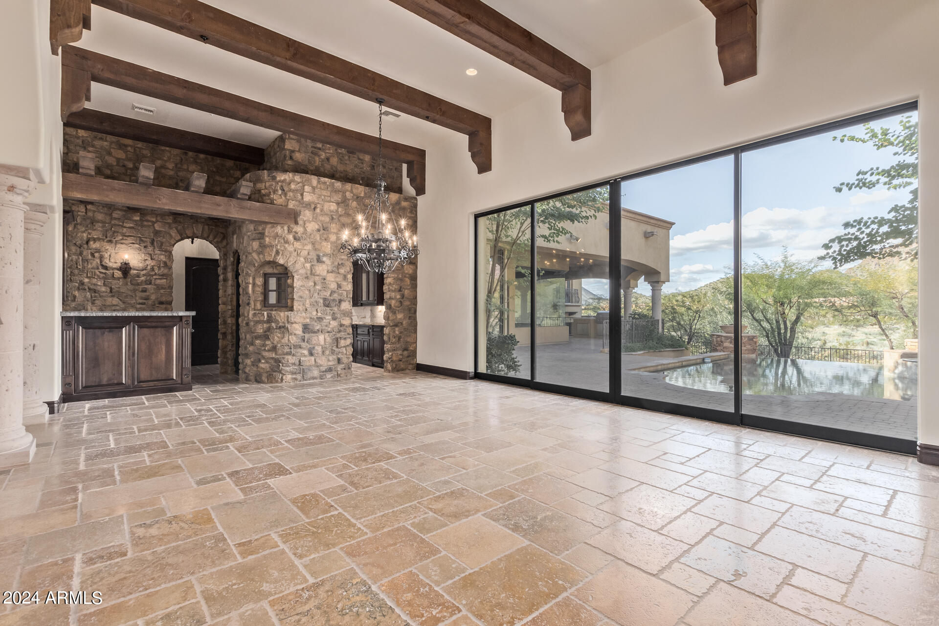 SIERRA HILLS - Residential