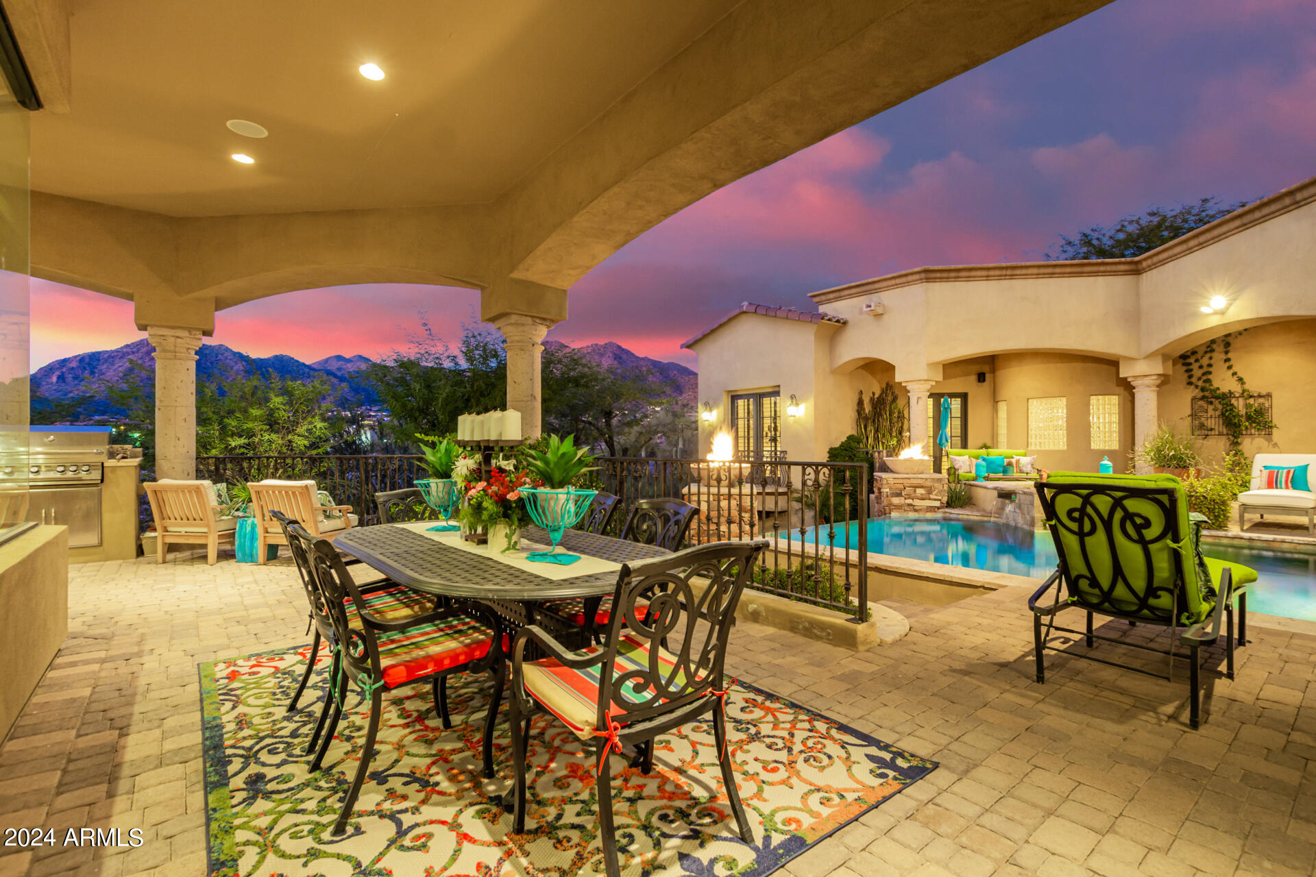 SIERRA HILLS - Residential