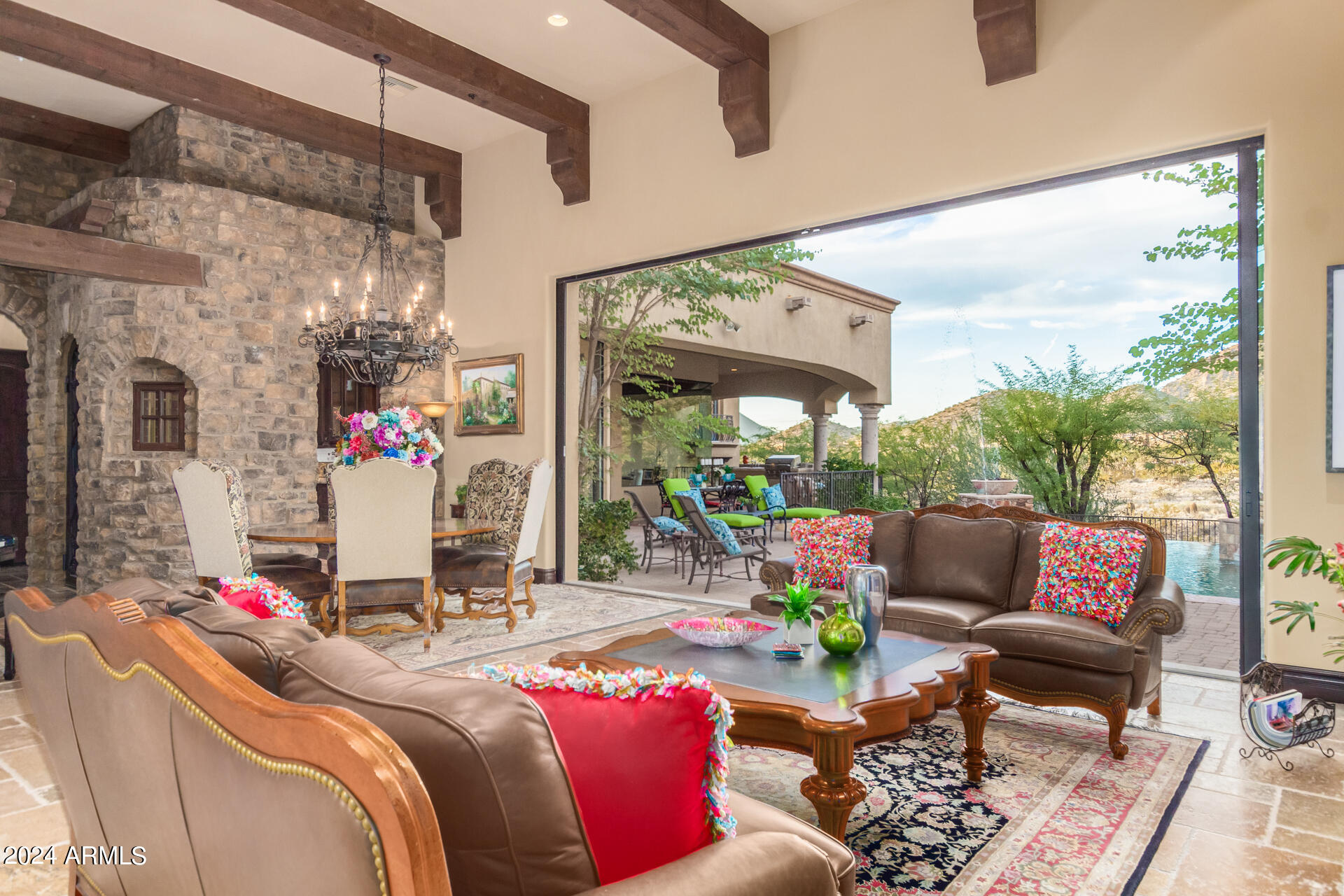 SIERRA HILLS - Residential