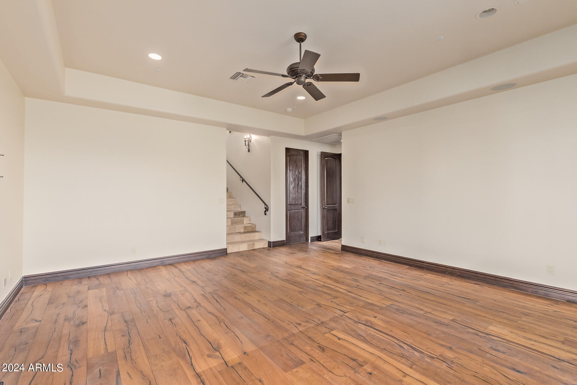 SIERRA HILLS - Residential