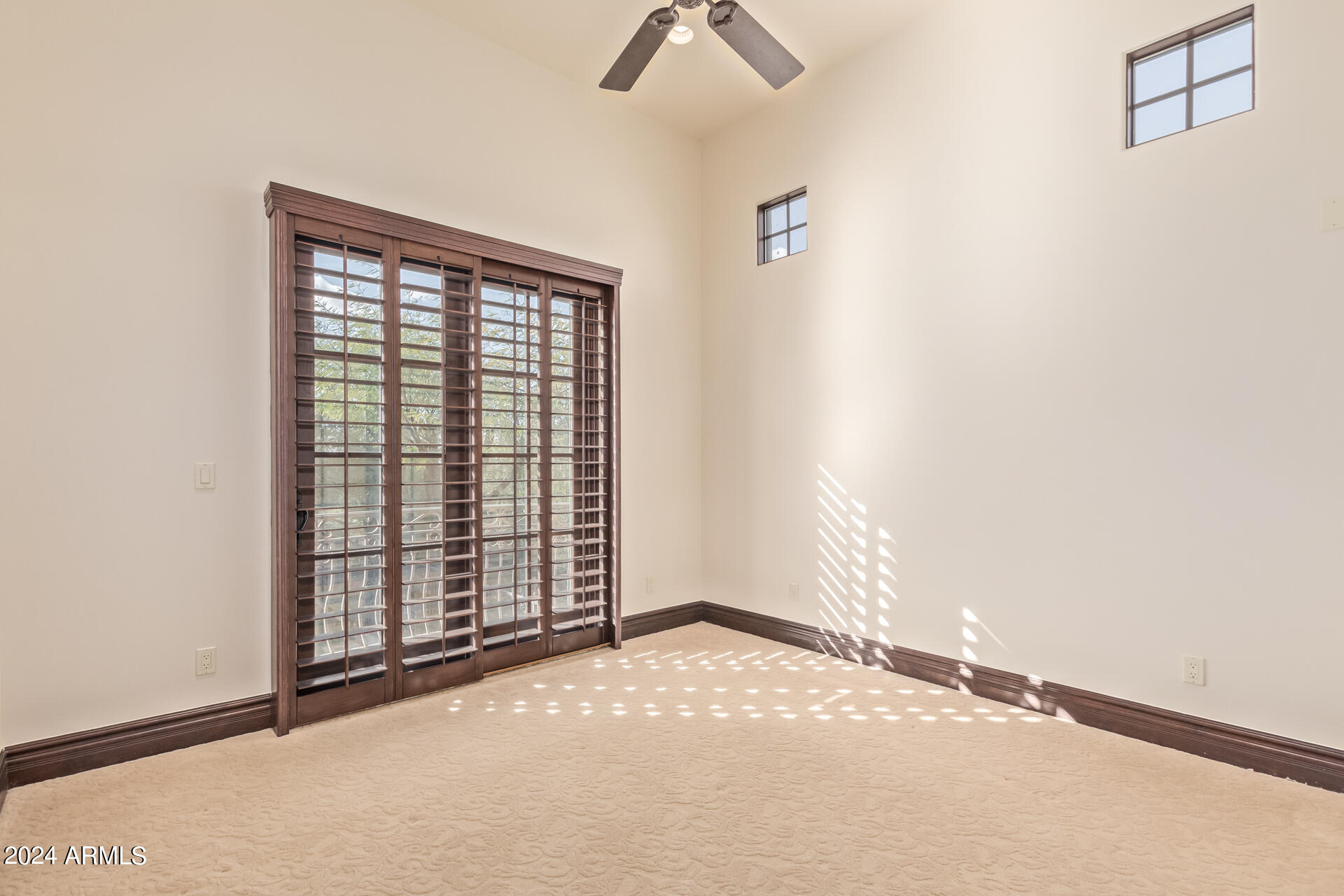 SIERRA HILLS - Residential
