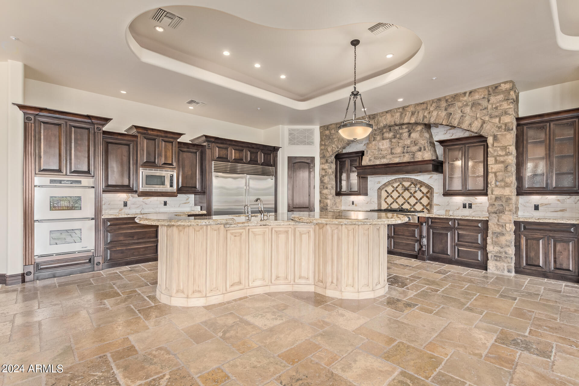 SIERRA HILLS - Residential
