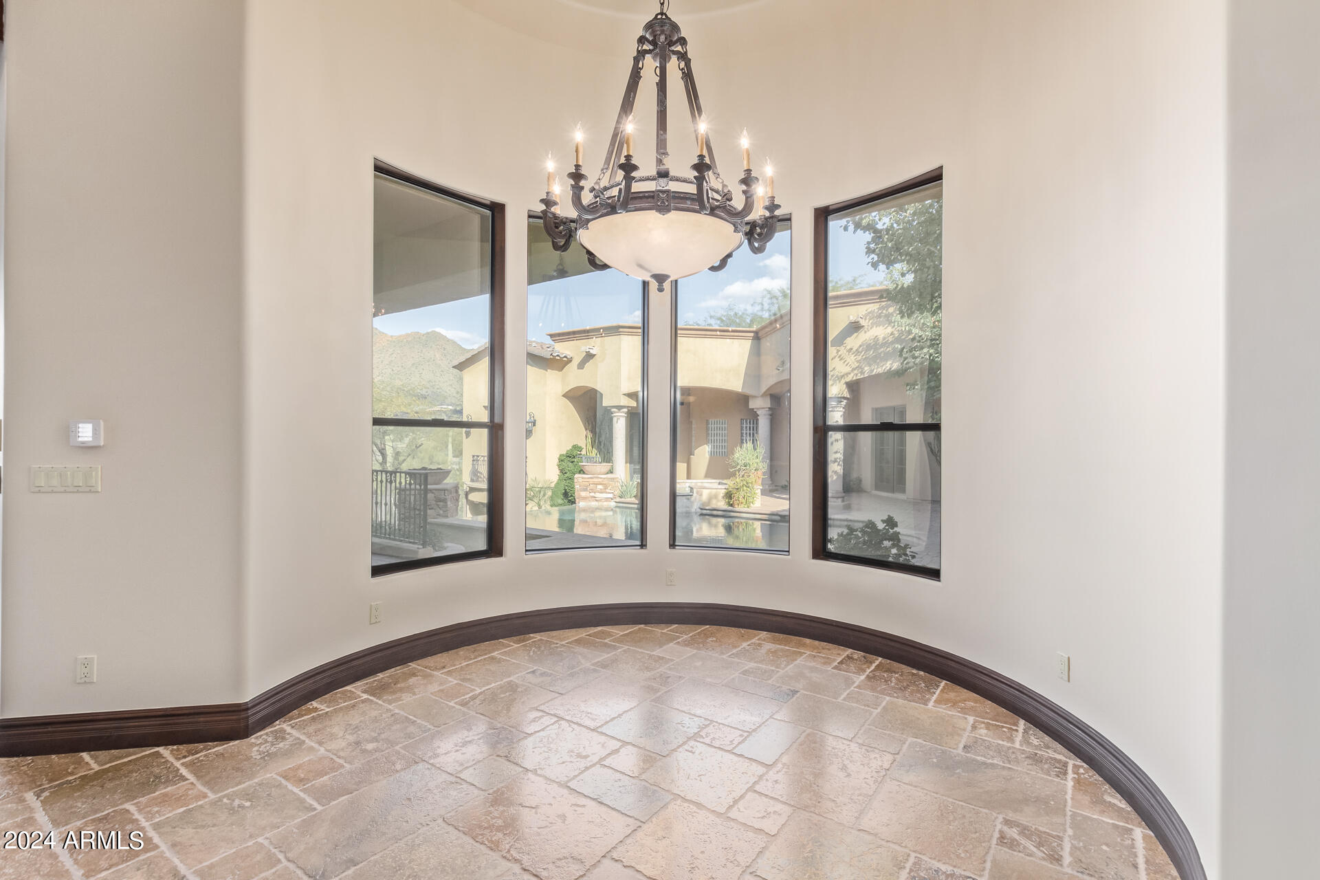SIERRA HILLS - Residential
