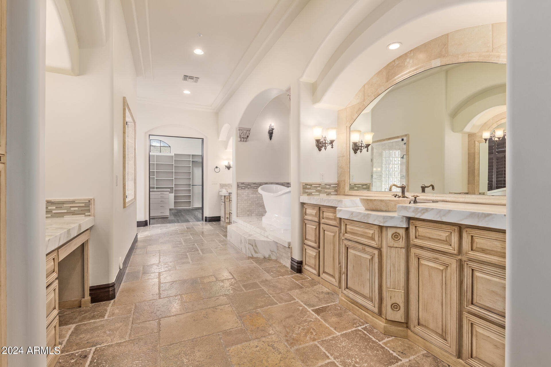 SIERRA HILLS - Residential