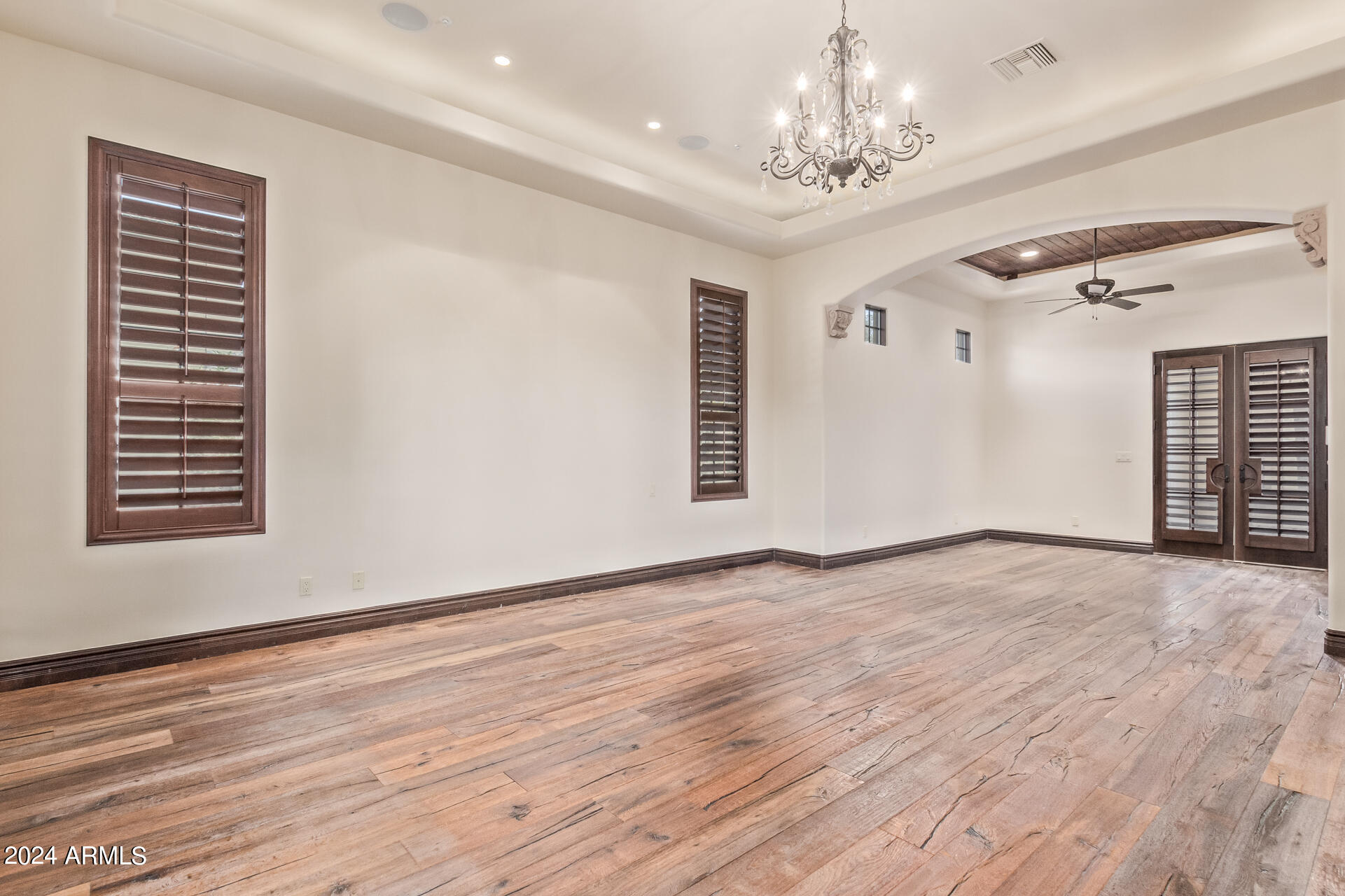SIERRA HILLS - Residential