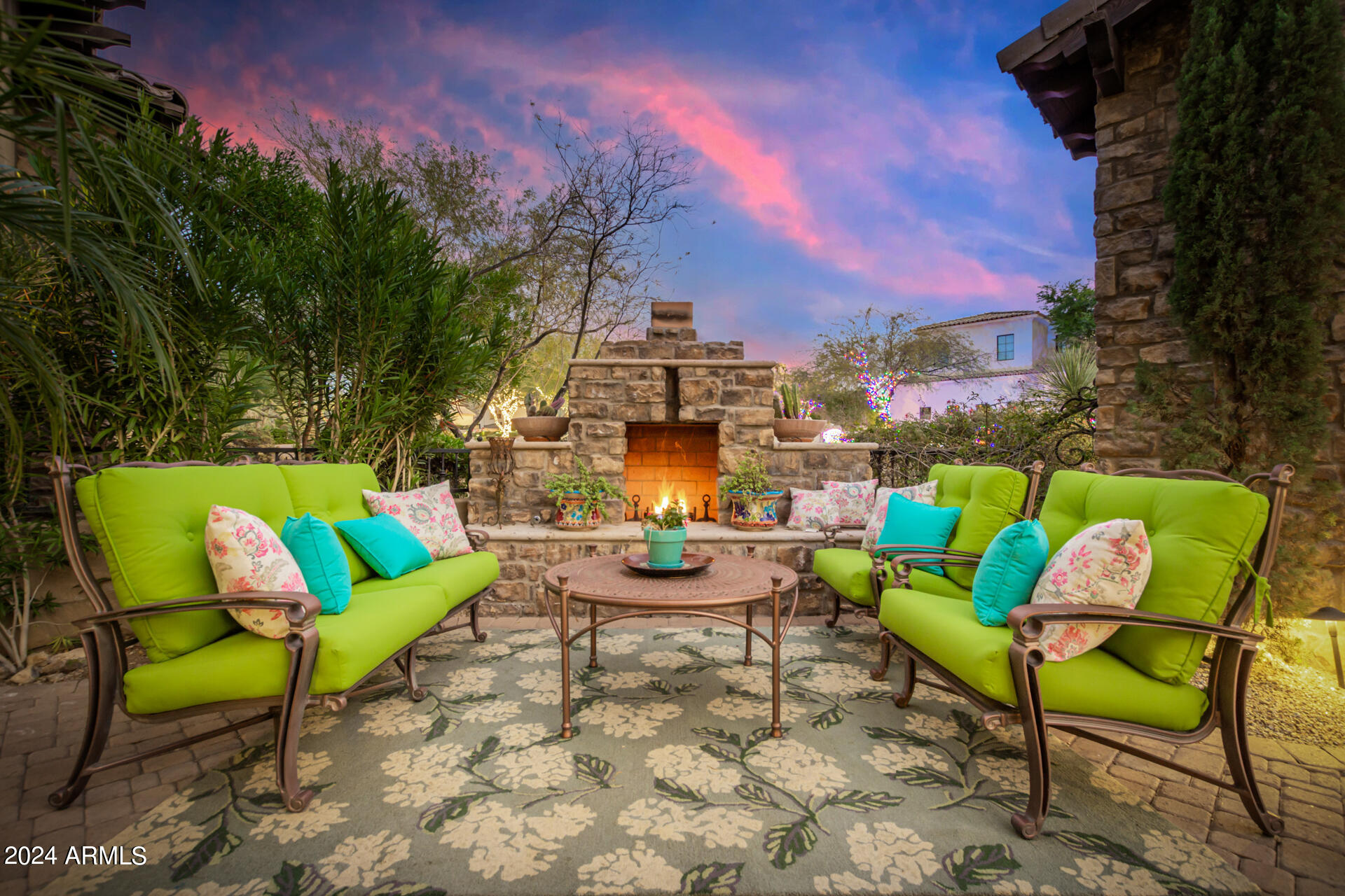 SIERRA HILLS - Residential
