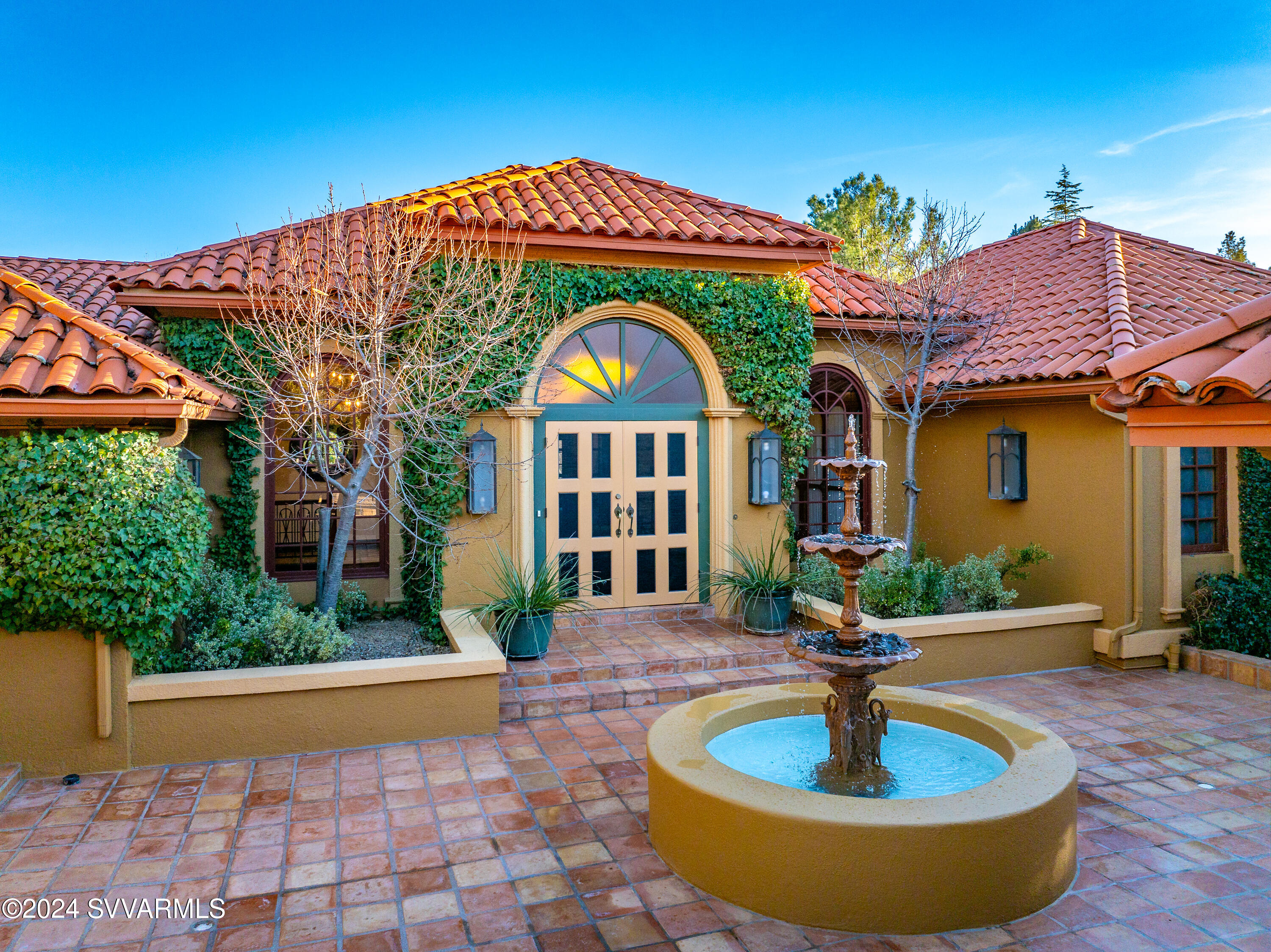 Cup Gold East - Residential