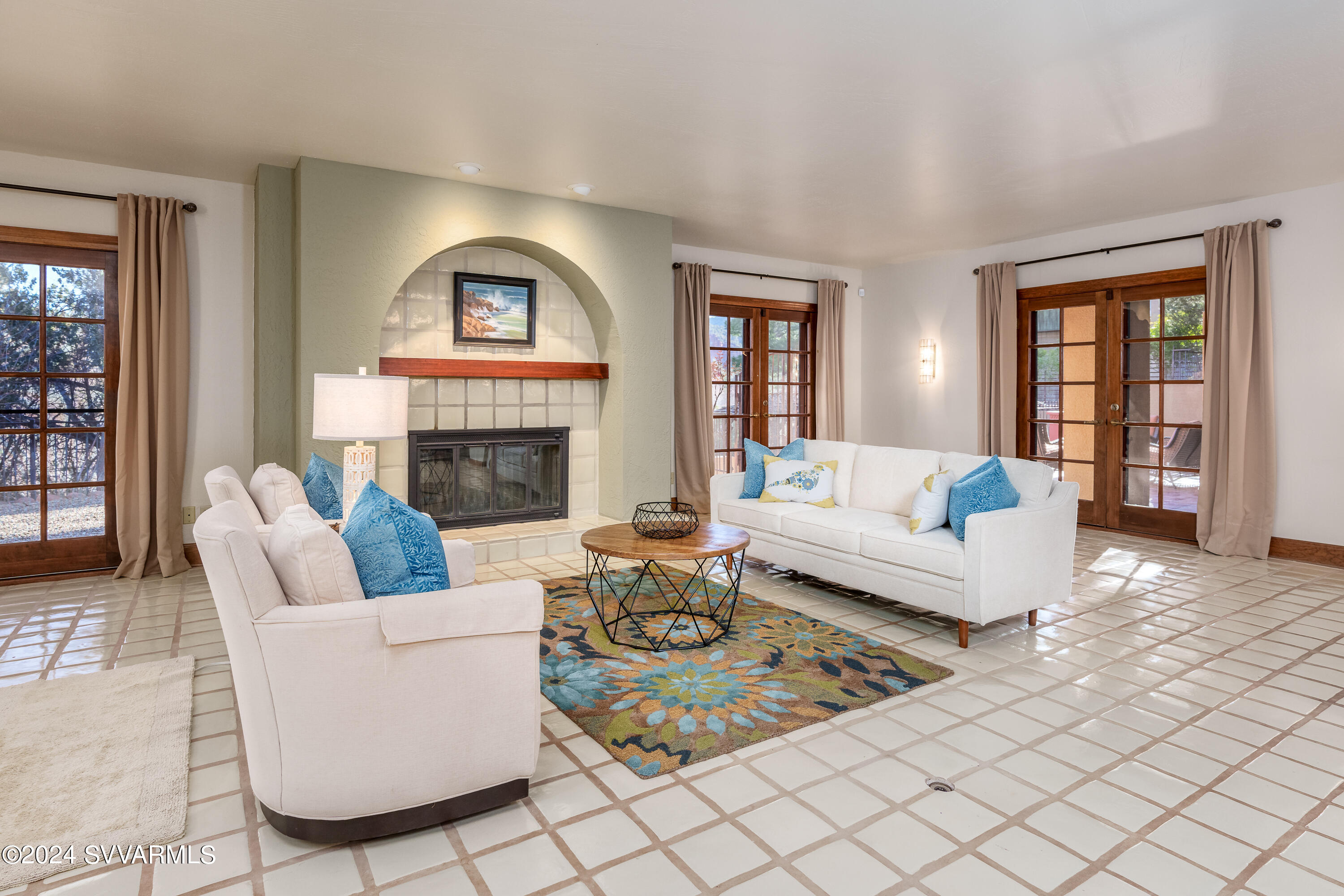 Cup Gold East - Residential