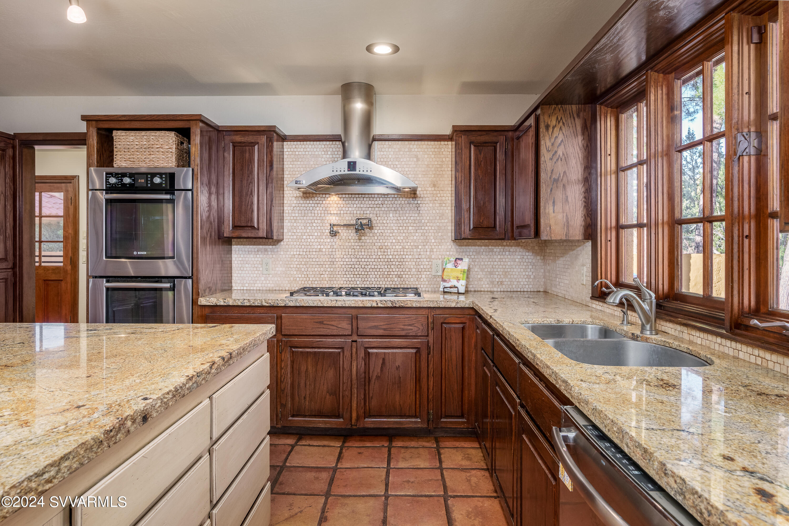 Cup Gold East - Residential