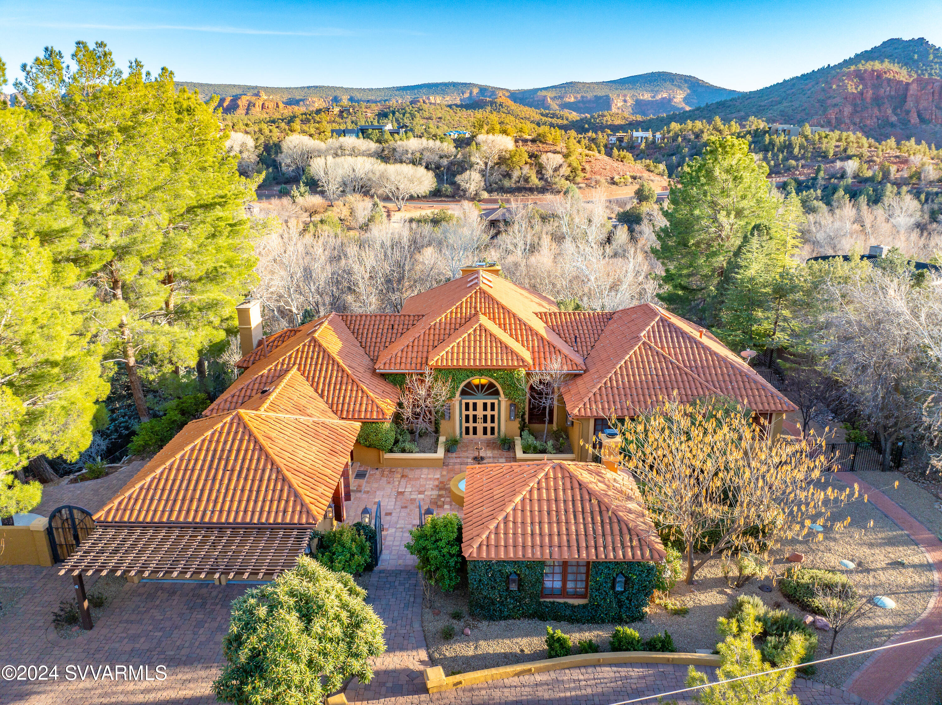 Cup Gold East - Residential