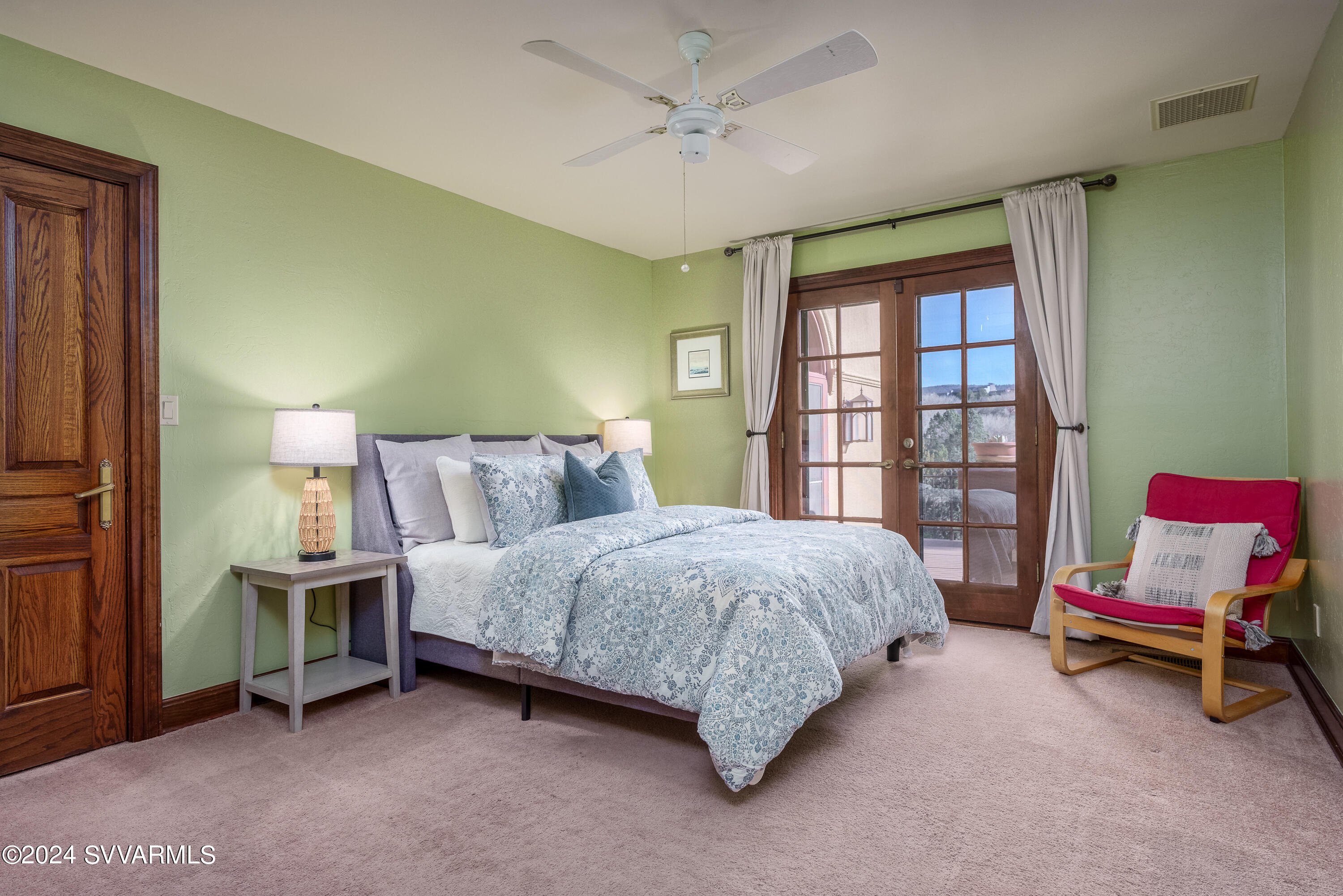 Cup Gold East - Residential