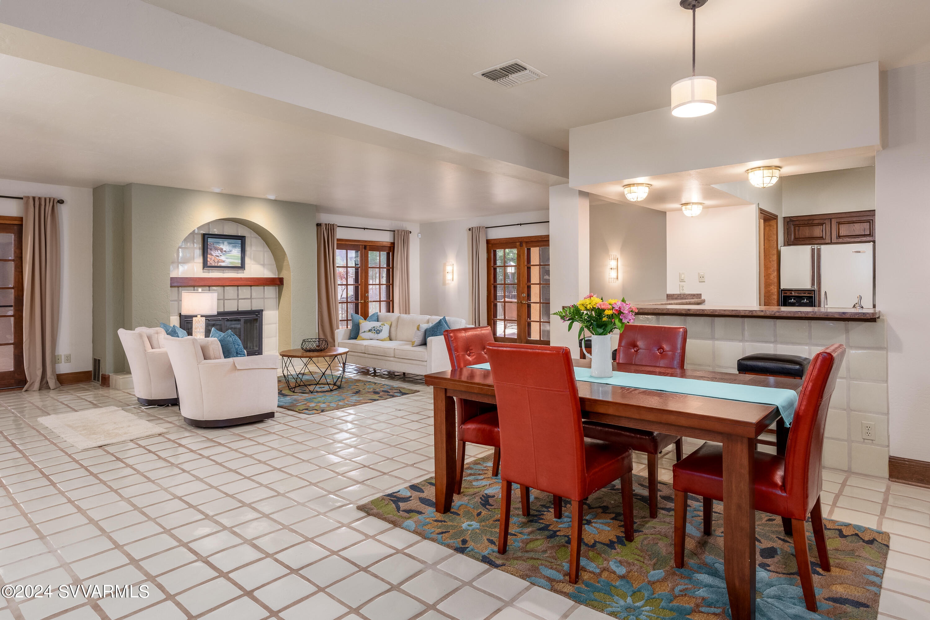 Cup Gold East - Residential