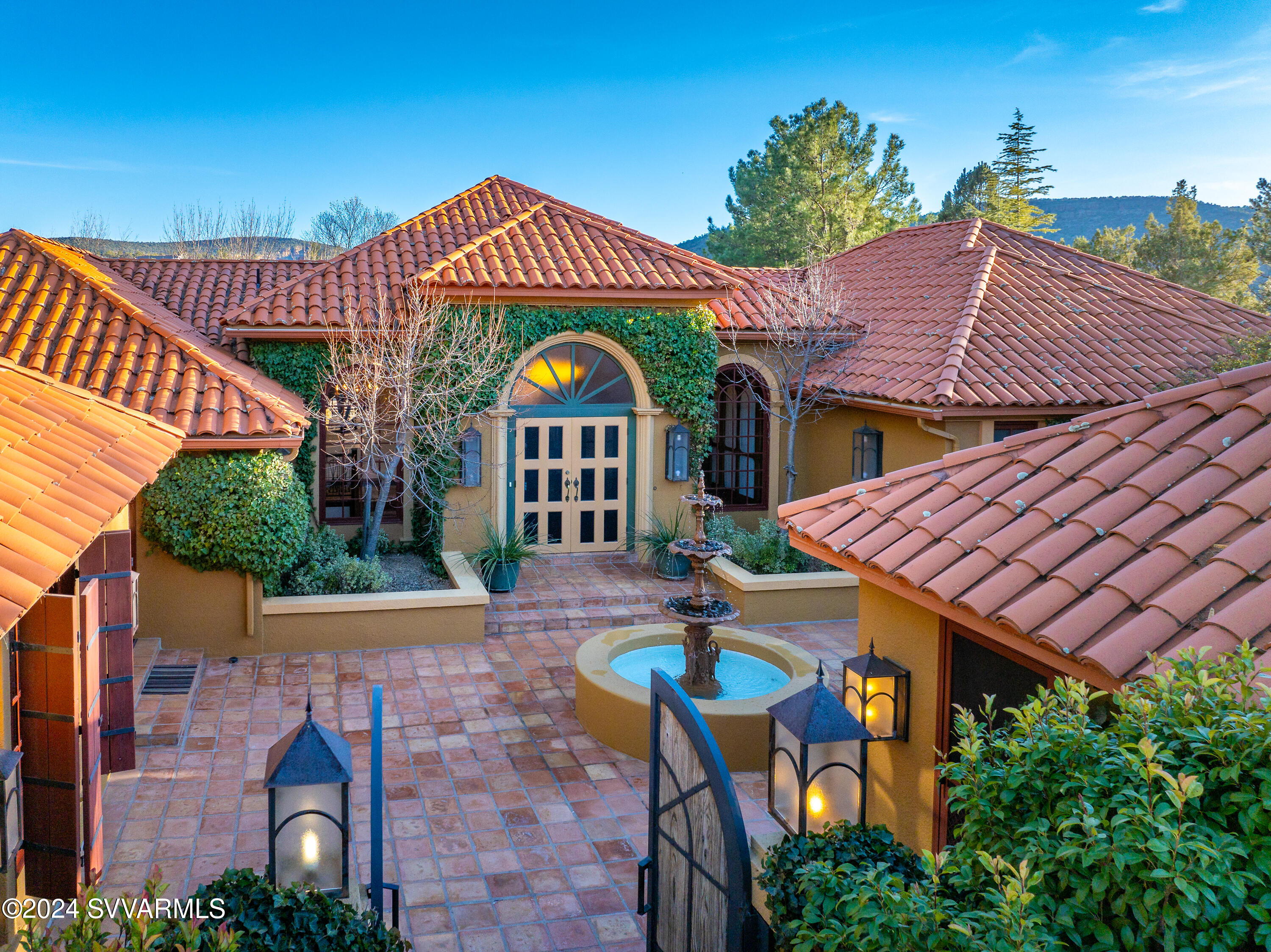 Cup Gold East - Residential