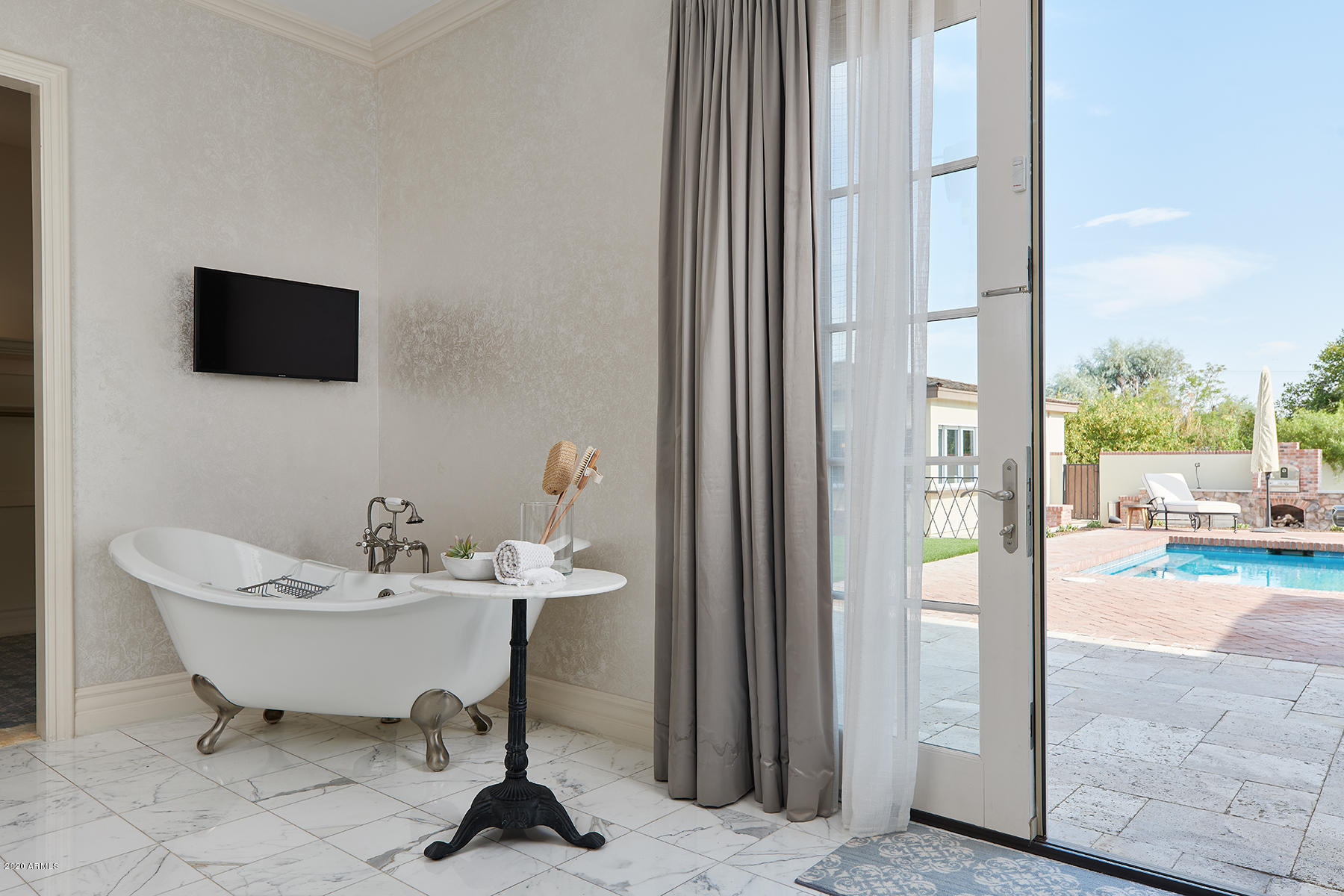 ARCADIA MANORS - Residential