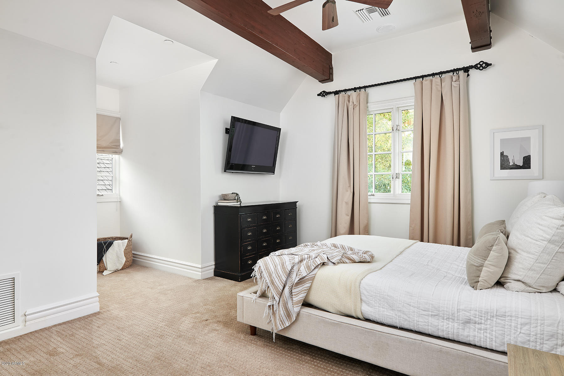 ARCADIA MANORS - Residential