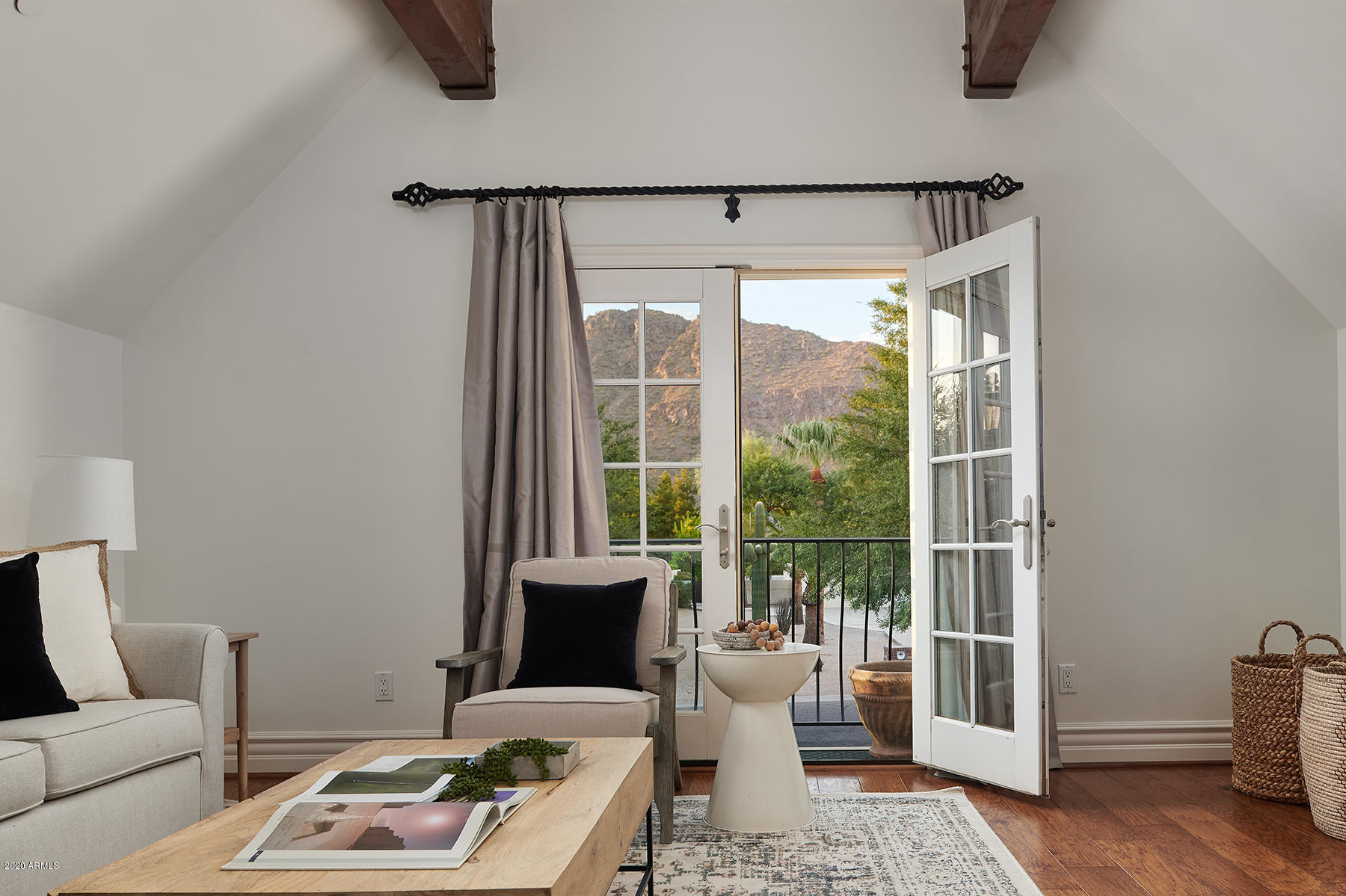 ARCADIA MANORS - Residential