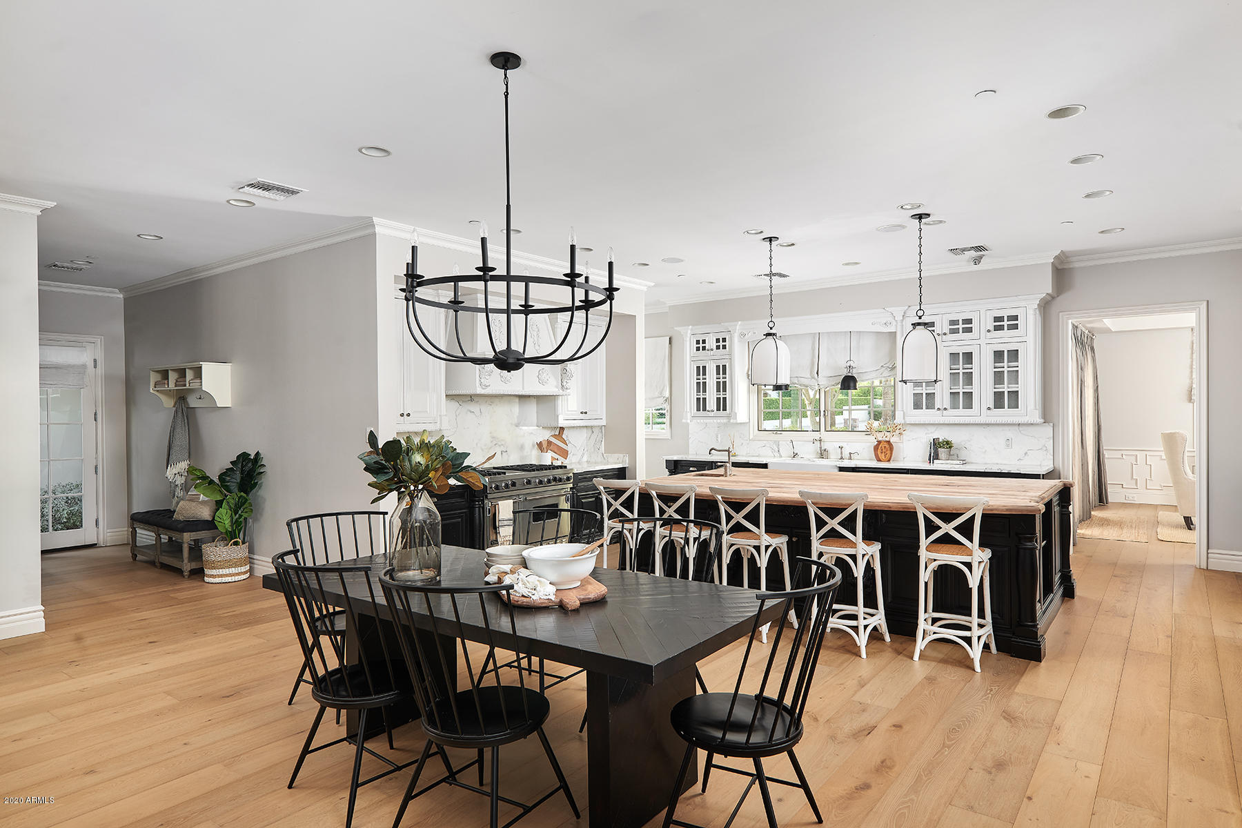ARCADIA MANORS - Residential