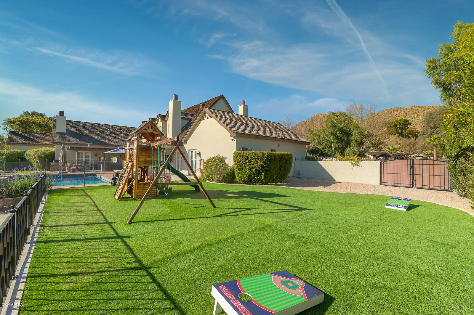 ARCADIA MANORS - Residential