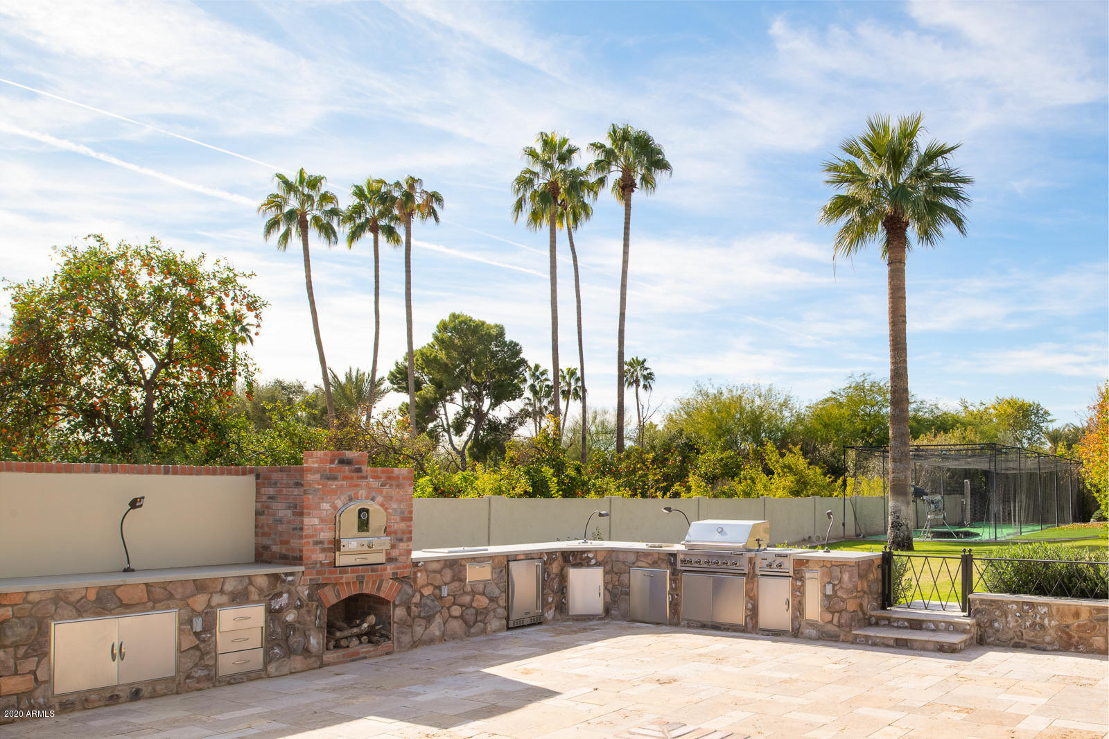 ARCADIA MANORS - Residential